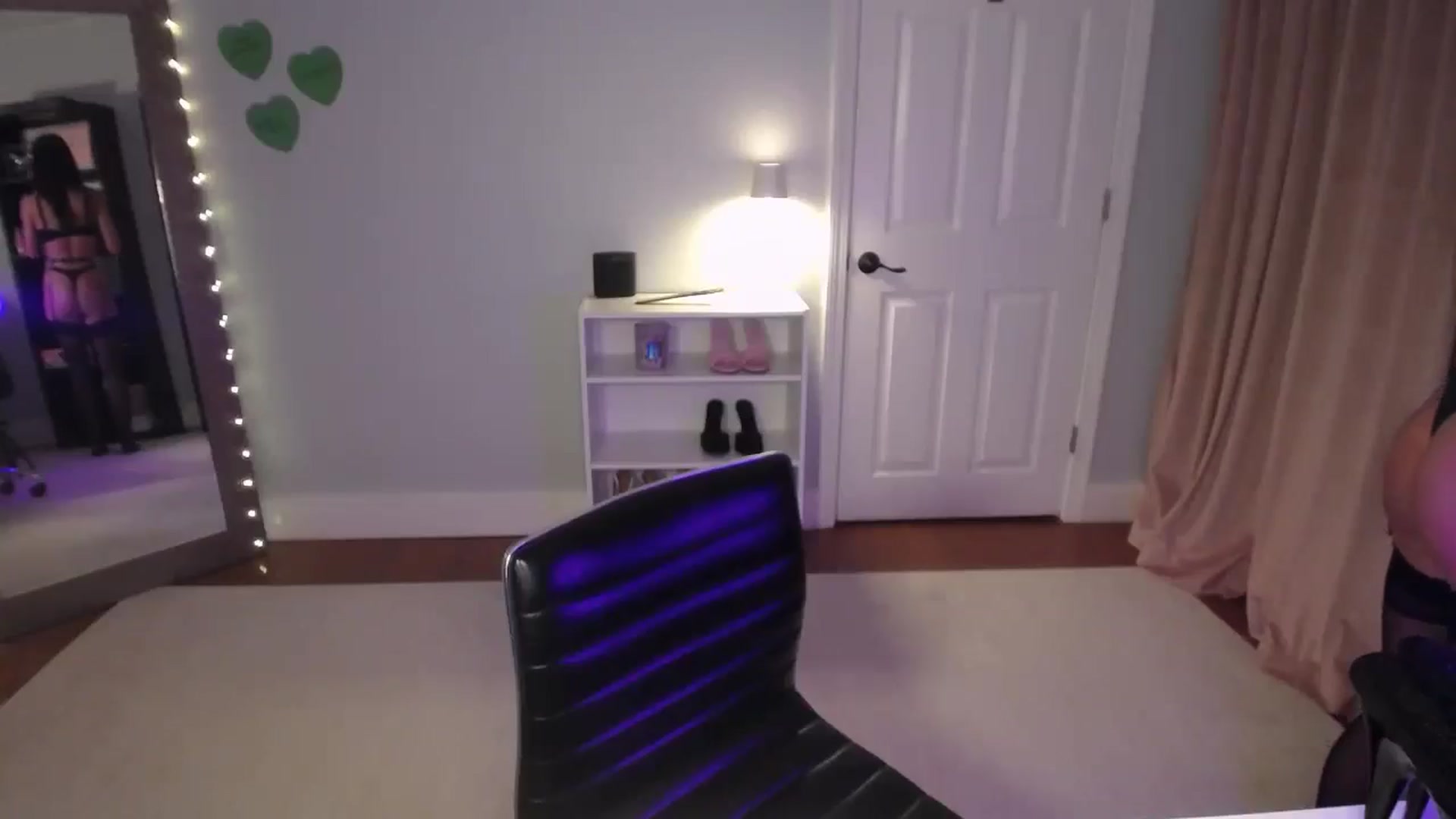 Gallery image thumbnail from FitKira's myfreecams stream on, 08/14/2025, 03:05 image 14 of 20