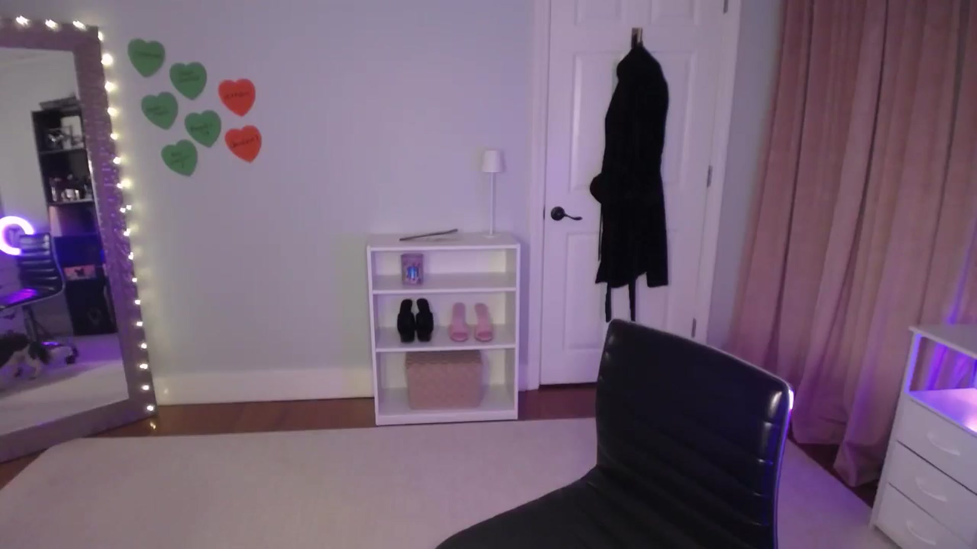 Gallery image thumbnail from FitKira's myfreecams stream on, 10/10/2025, 03:13 image 8 of 20