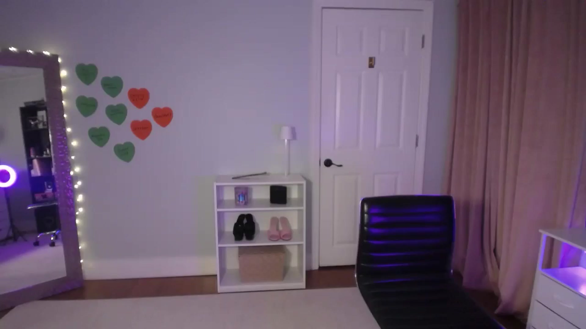 Gallery image thumbnail from FitKira's myfreecams stream on, 11/07/2025, 01:55 image 7 of 20