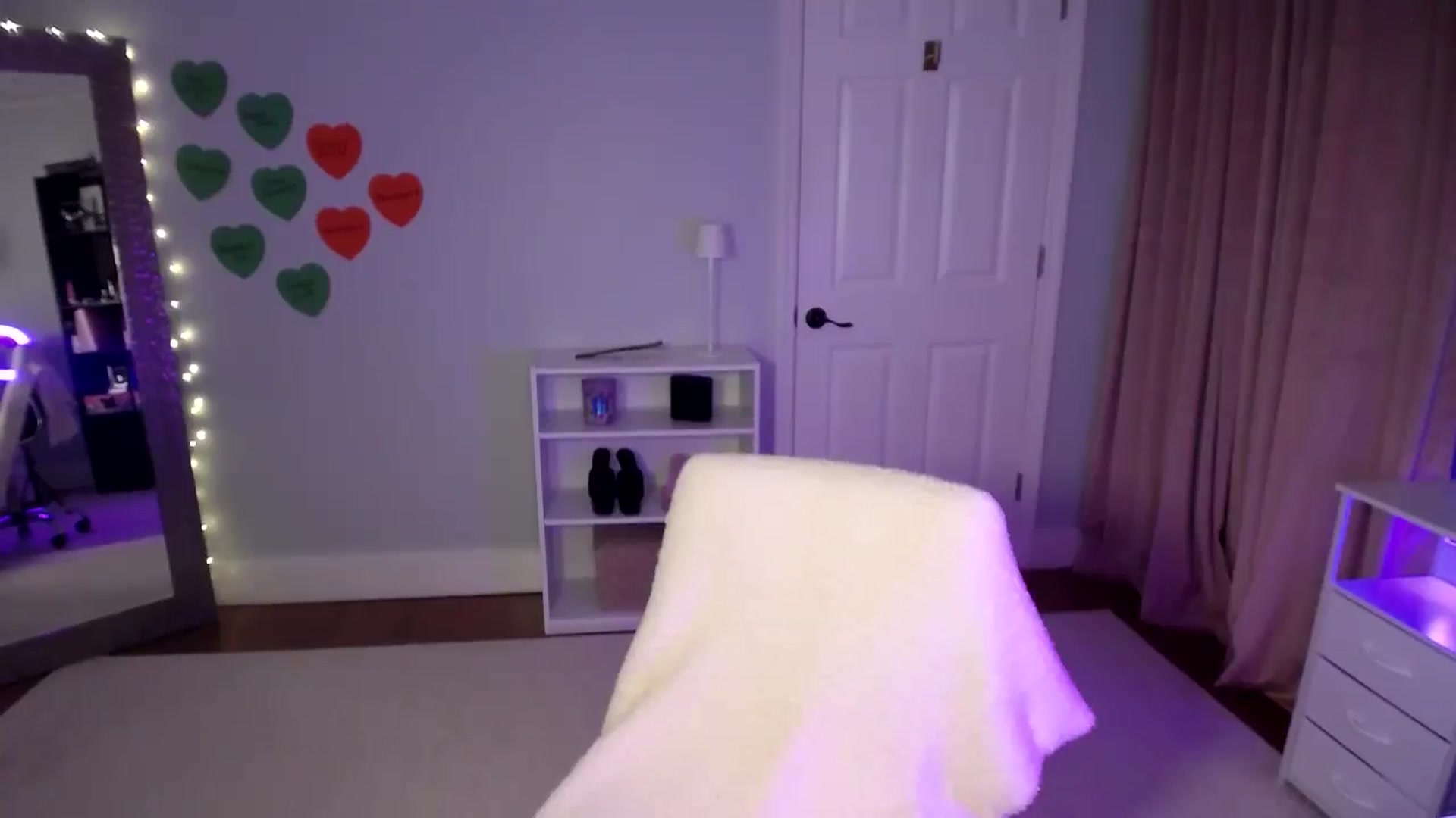 Gallery image thumbnail from FitKira's myfreecams stream on, 11/07/2025, 04:49 image 13 of 20