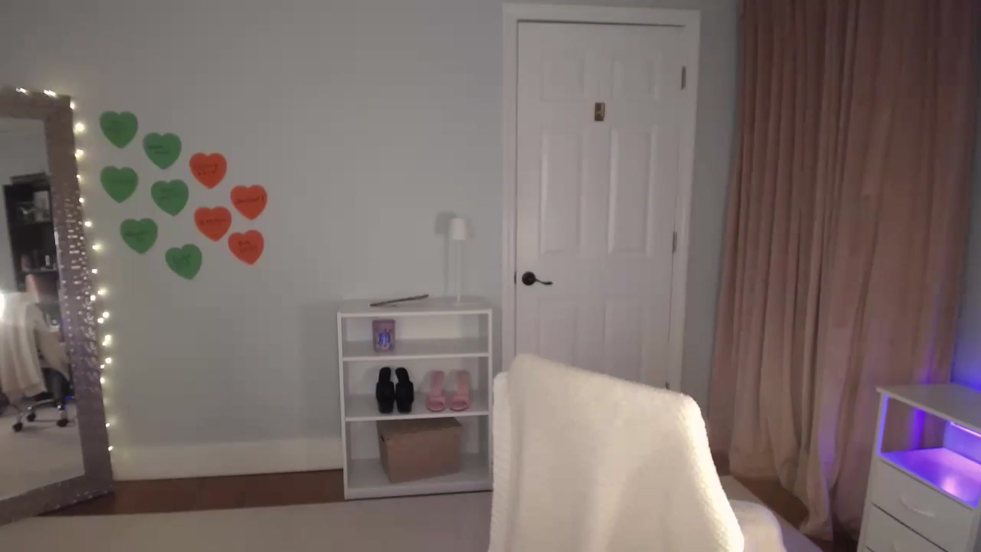 Gallery image thumbnail from FitKira's myfreecams stream on, 11/08/2025, 24:24 image 7 of 20
