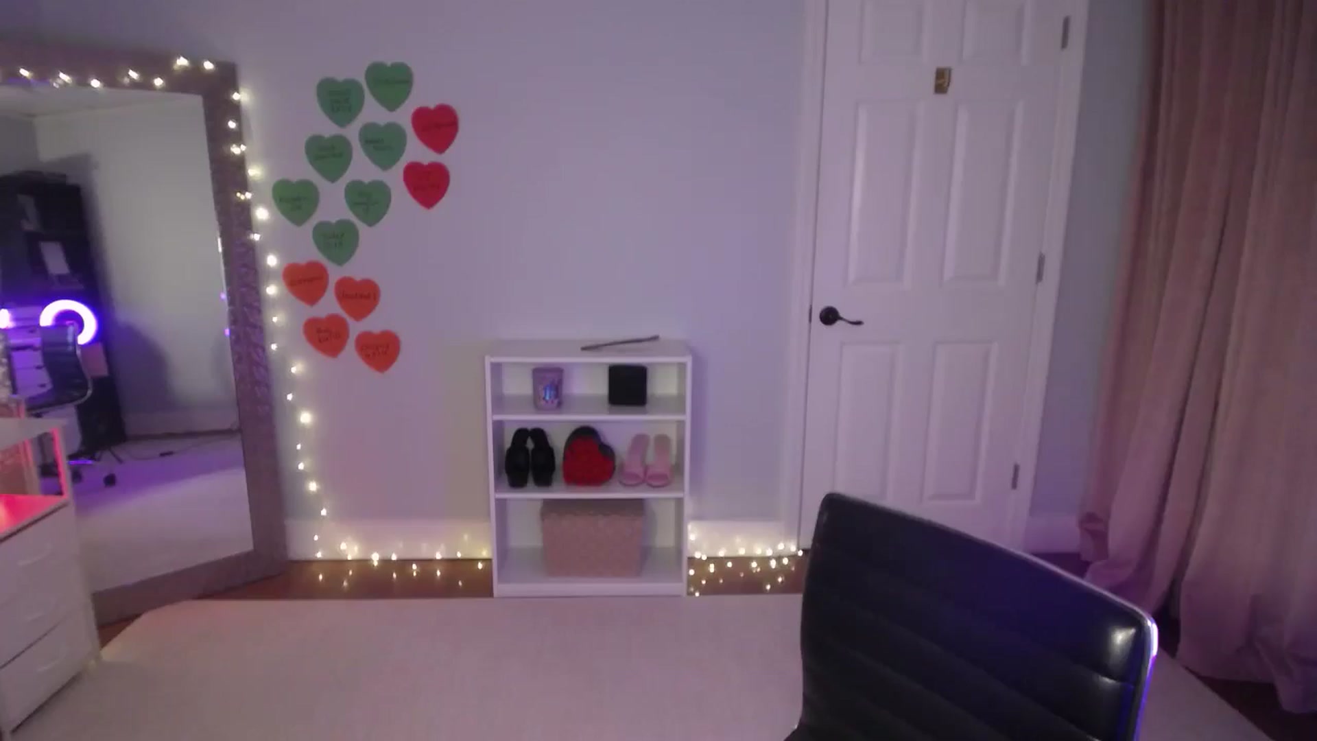 Gallery image thumbnail from FitKira's myfreecams stream on, 12/09/2025, 02:35 image 7 of 20