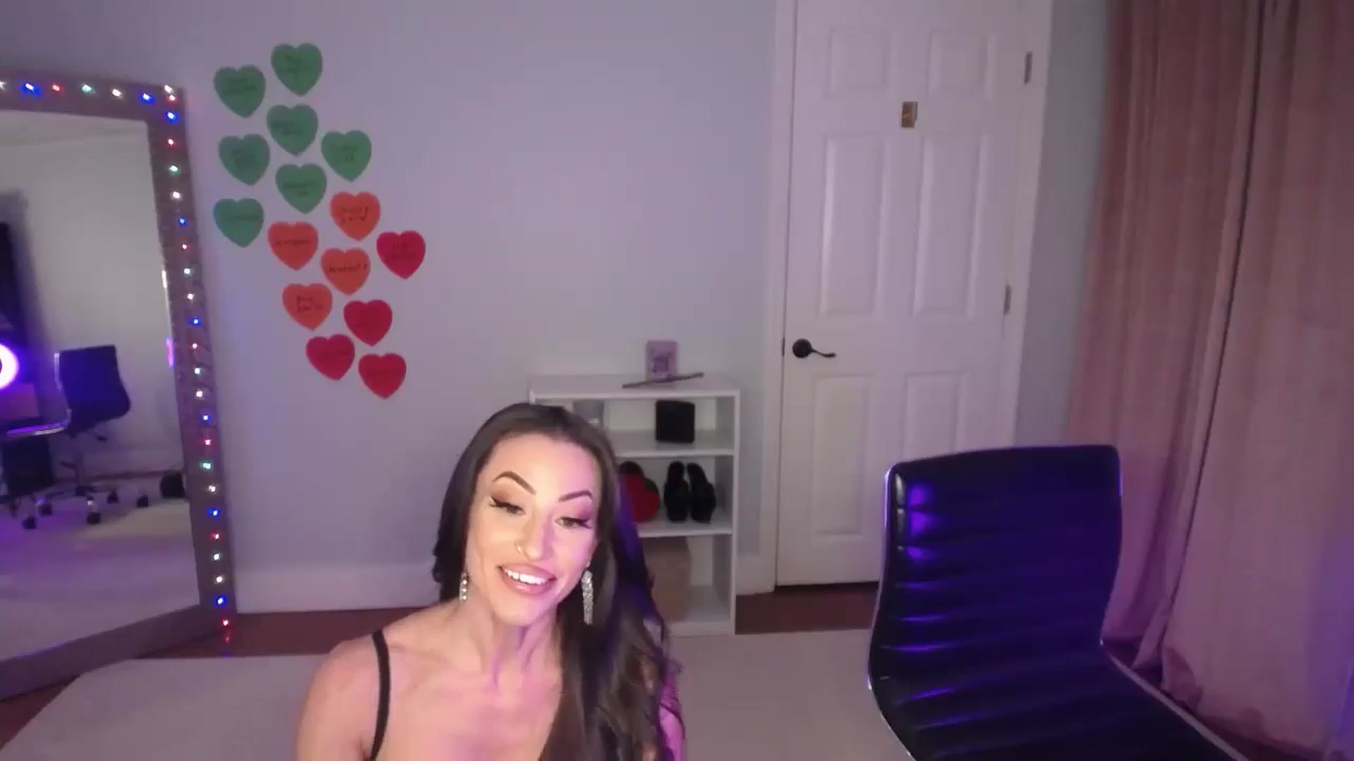 Gallery image thumbnail from FitKira's myfreecams stream on, 01/01/2026, 03:52 image 4 of 20