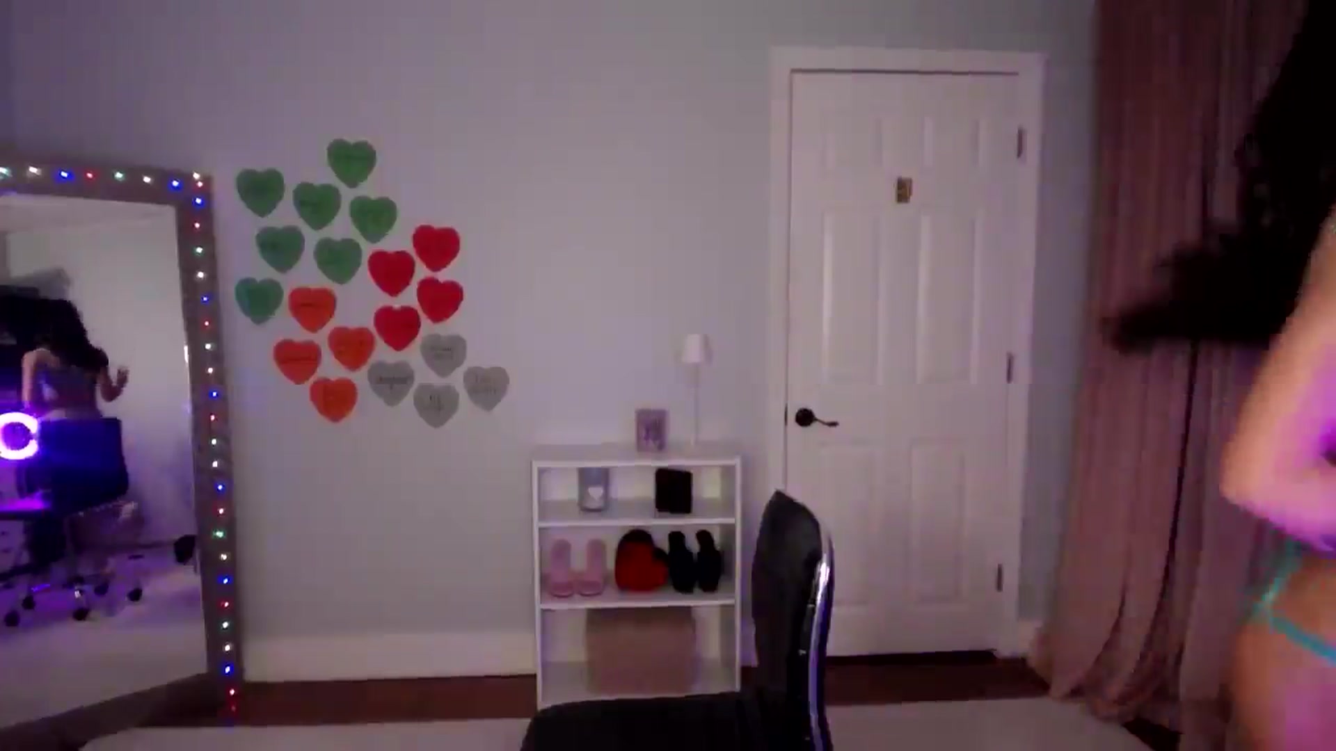 Gallery image thumbnail from FitKira's myfreecams stream on, 01/10/2026, 03:31 image 17 of 20