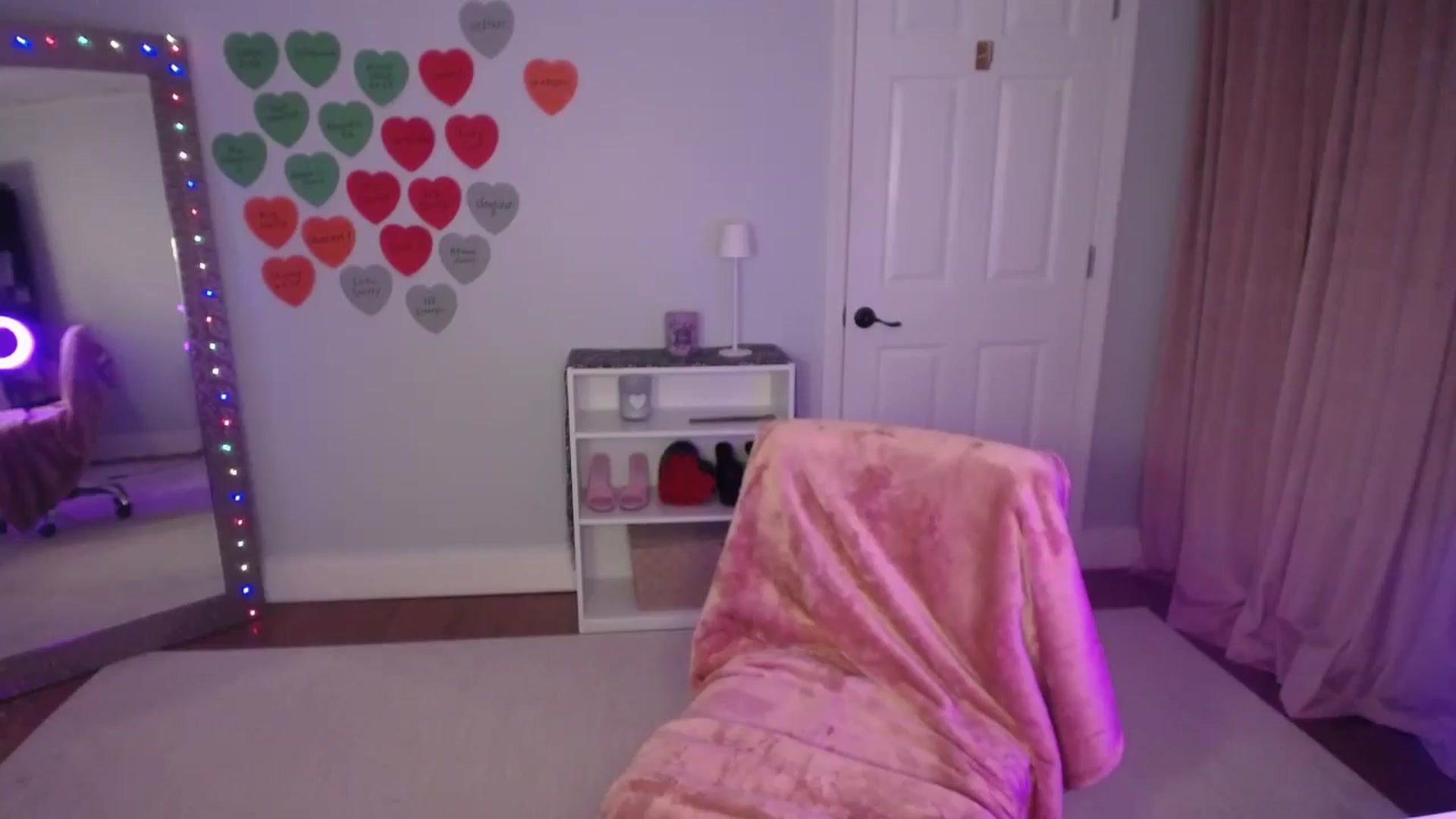 Gallery image thumbnail from FitKira's myfreecams stream on, 01/26/2026, 03:19 image 17 of 20