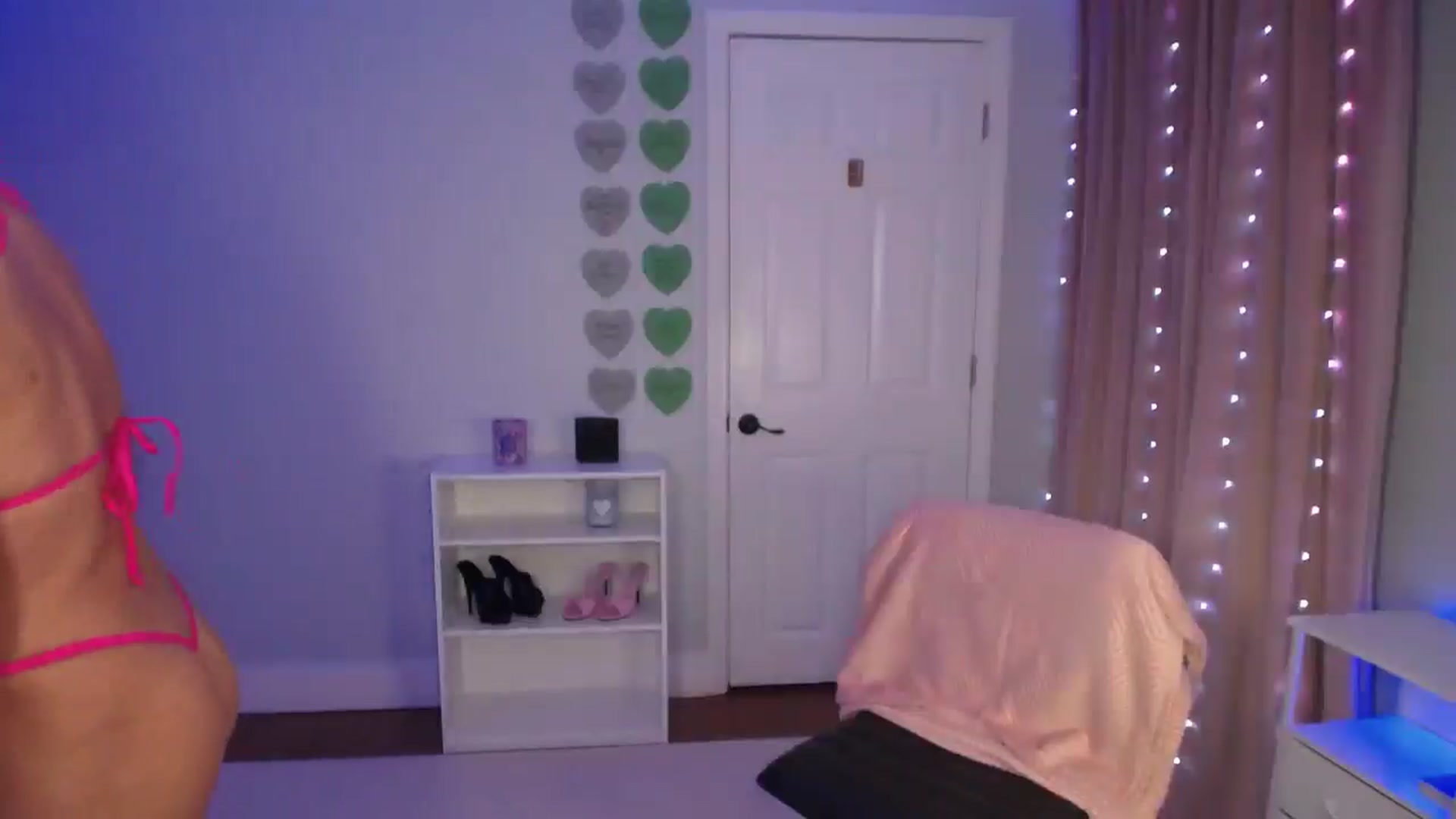 Gallery image thumbnail from FitKira's myfreecams stream on, 03/24/2026, 04:10 image 14 of 20