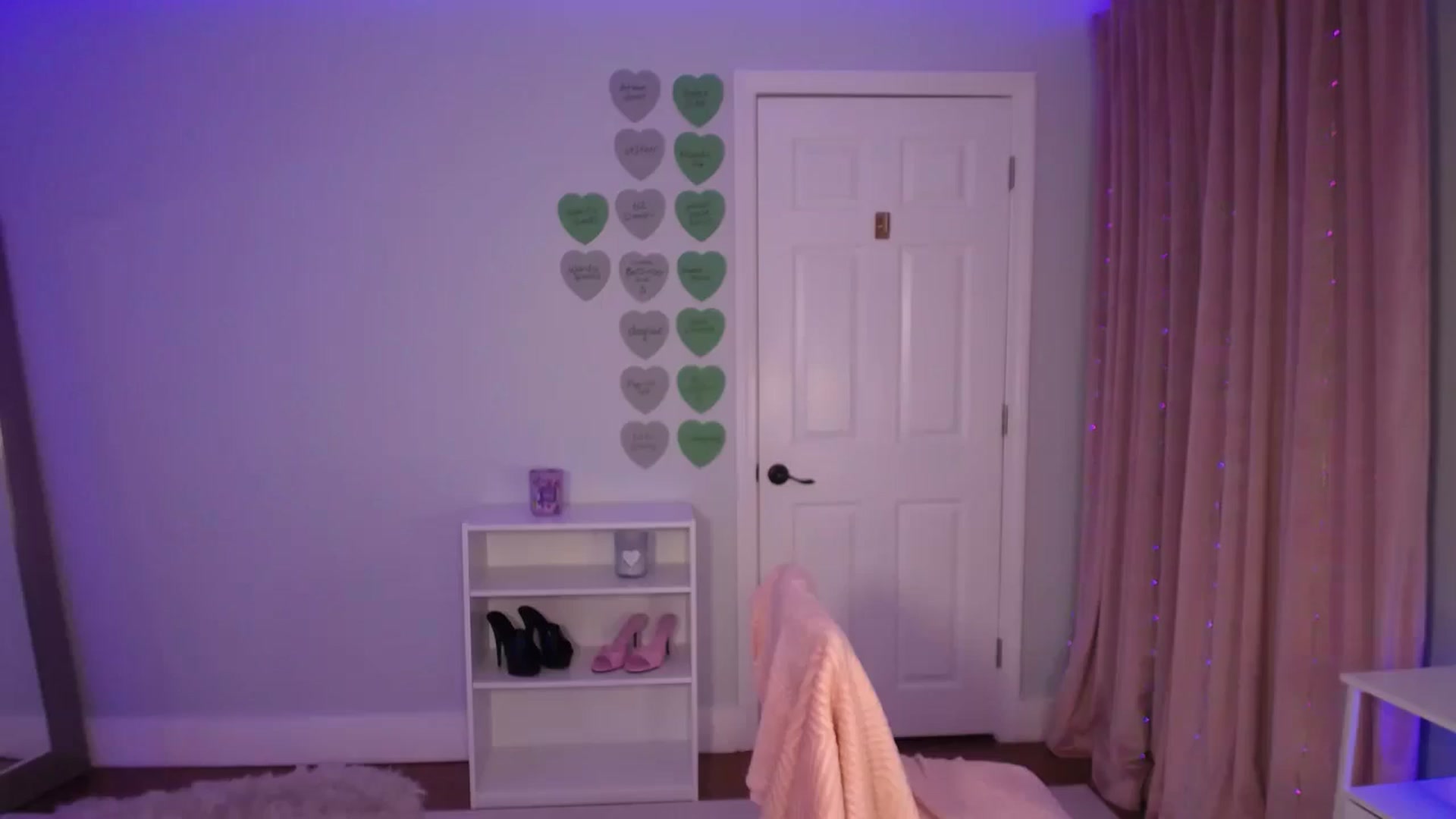 Gallery image thumbnail from FitKira's myfreecams stream on, 03/30/2026, 01:17 image 14 of 20