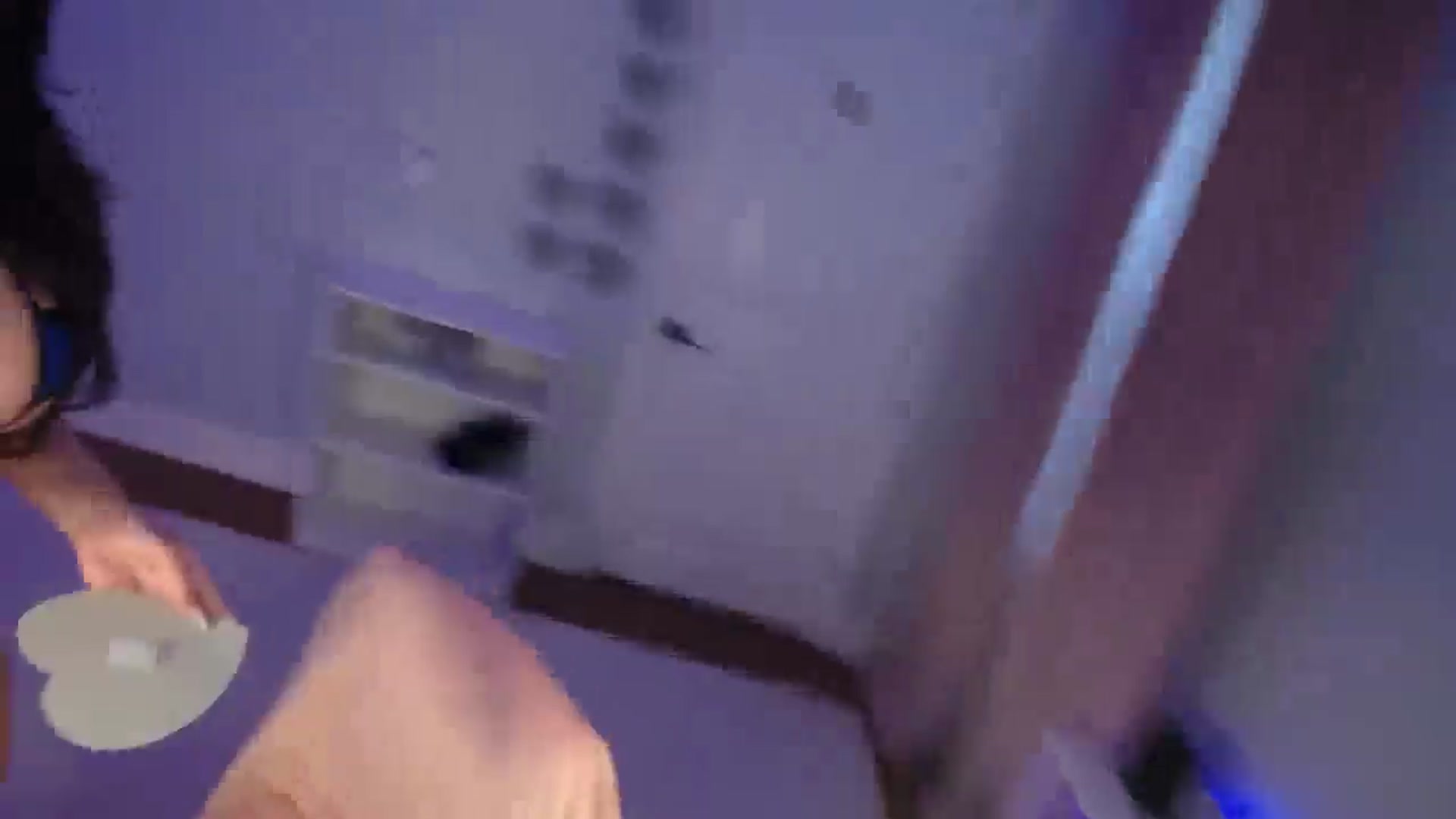 Gallery image thumbnail from FitKira's myfreecams stream on, 04/25/2026, 24:04 image 2 of 20