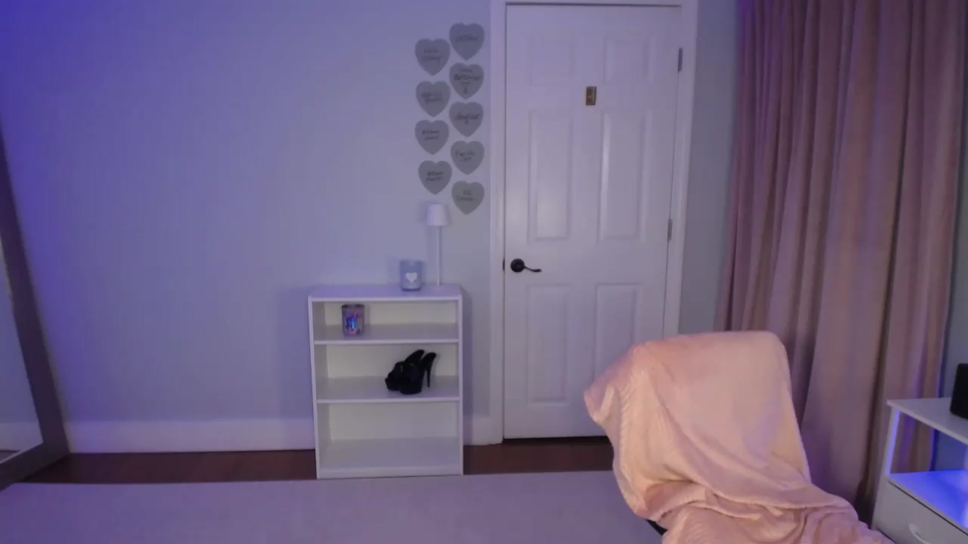 Gallery image thumbnail from FitKira's myfreecams stream on, 05/26/2026, 02:09 image 1 of 20