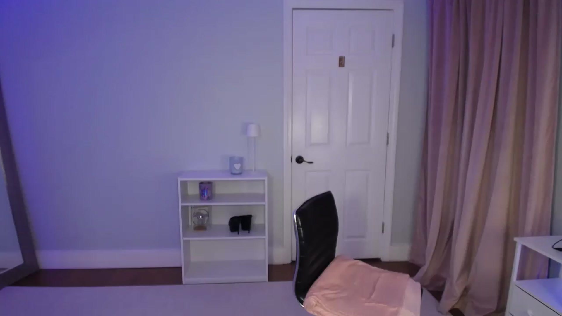 Gallery image thumbnail from FitKira's myfreecams stream on, 08/04/2026, 24:02 image 20 of 20