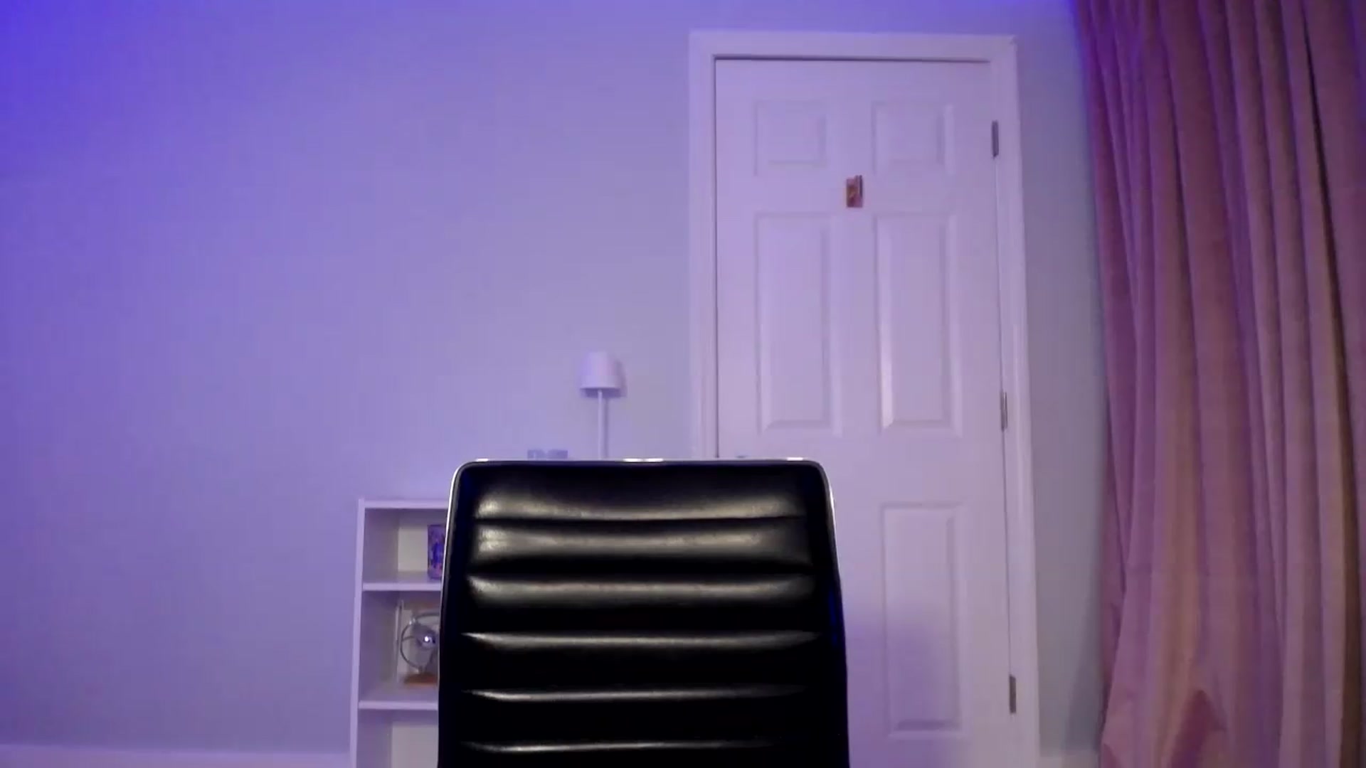 Gallery image thumbnail from FitKira's myfreecams stream on, 08/11/2026, 24:57 image 14 of 20
