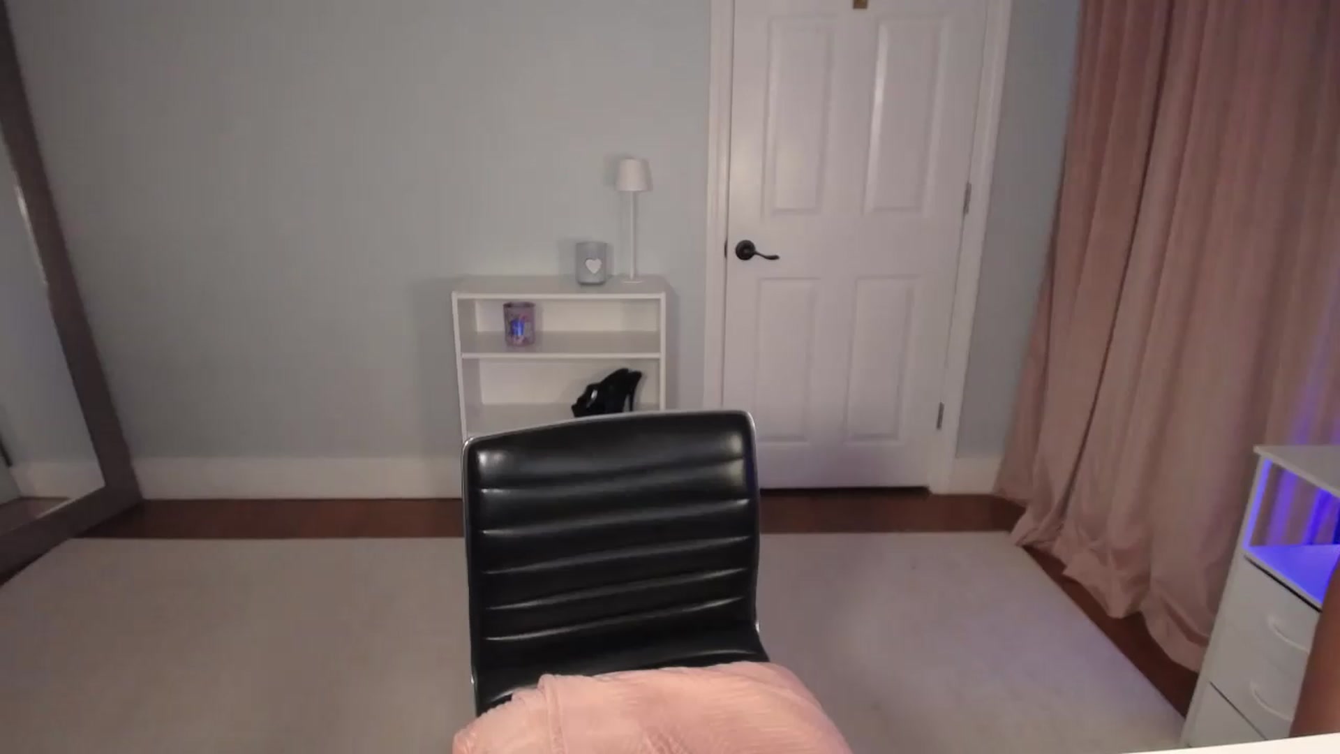 Gallery image thumbnail from FitKira's myfreecams stream on, 09/01/2026, 22:37 image 20 of 20