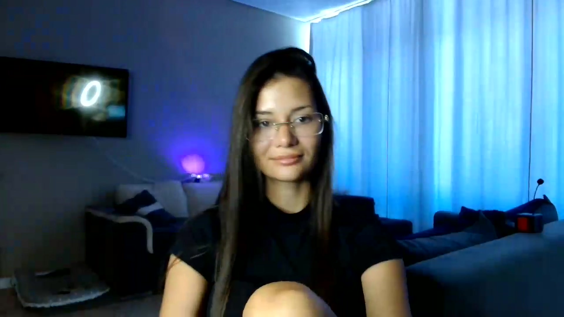 Gallery image thumbnail from FitXoxo's myfreecams stream on, 07/11/2026, 12:14 image 8 of 20