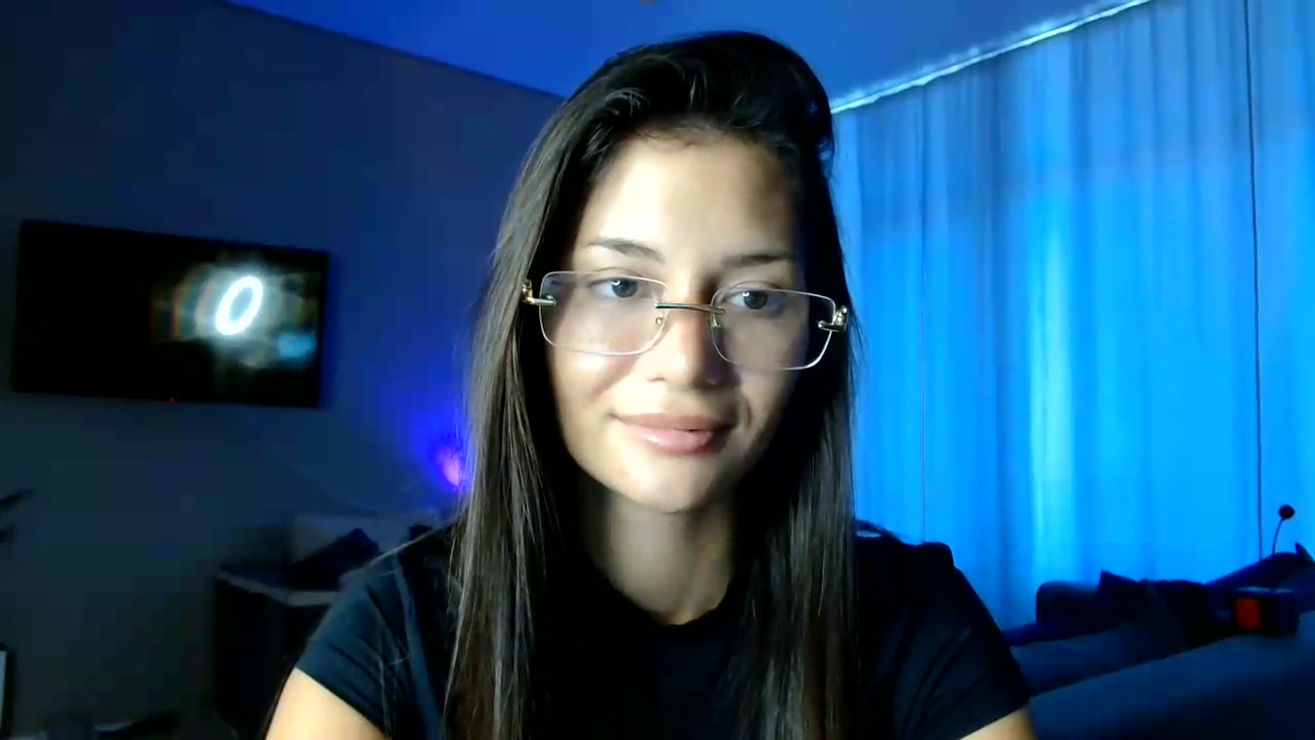 Gallery image thumbnail from FitXoxo's myfreecams stream on, 07/11/2026, 12:14 image 13 of 20