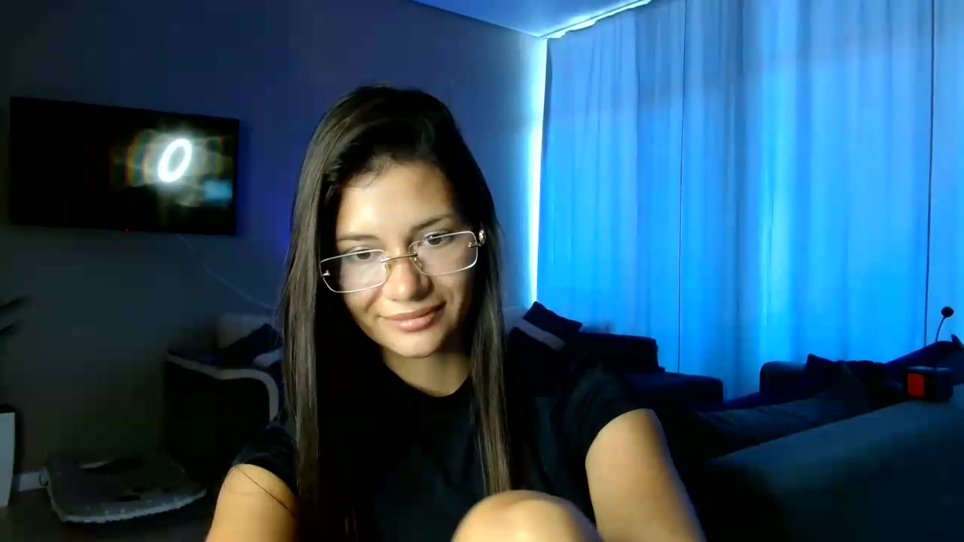 Gallery image thumbnail from FitXoxo's myfreecams stream on, 07/11/2026, 12:14 image 9 of 20