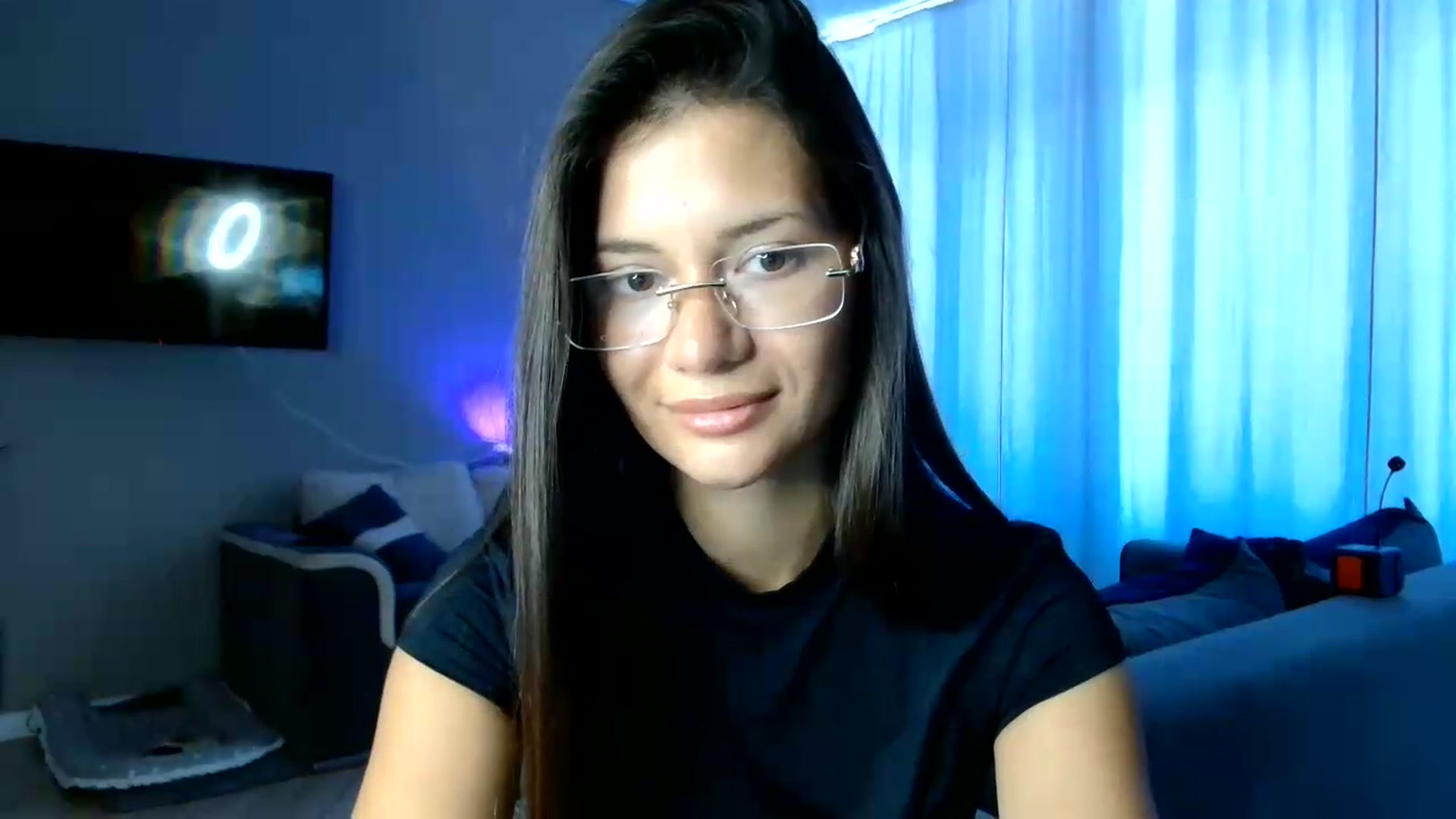 Gallery image thumbnail from FitXoxo's myfreecams stream on, 07/11/2026, 12:14 image 5 of 20