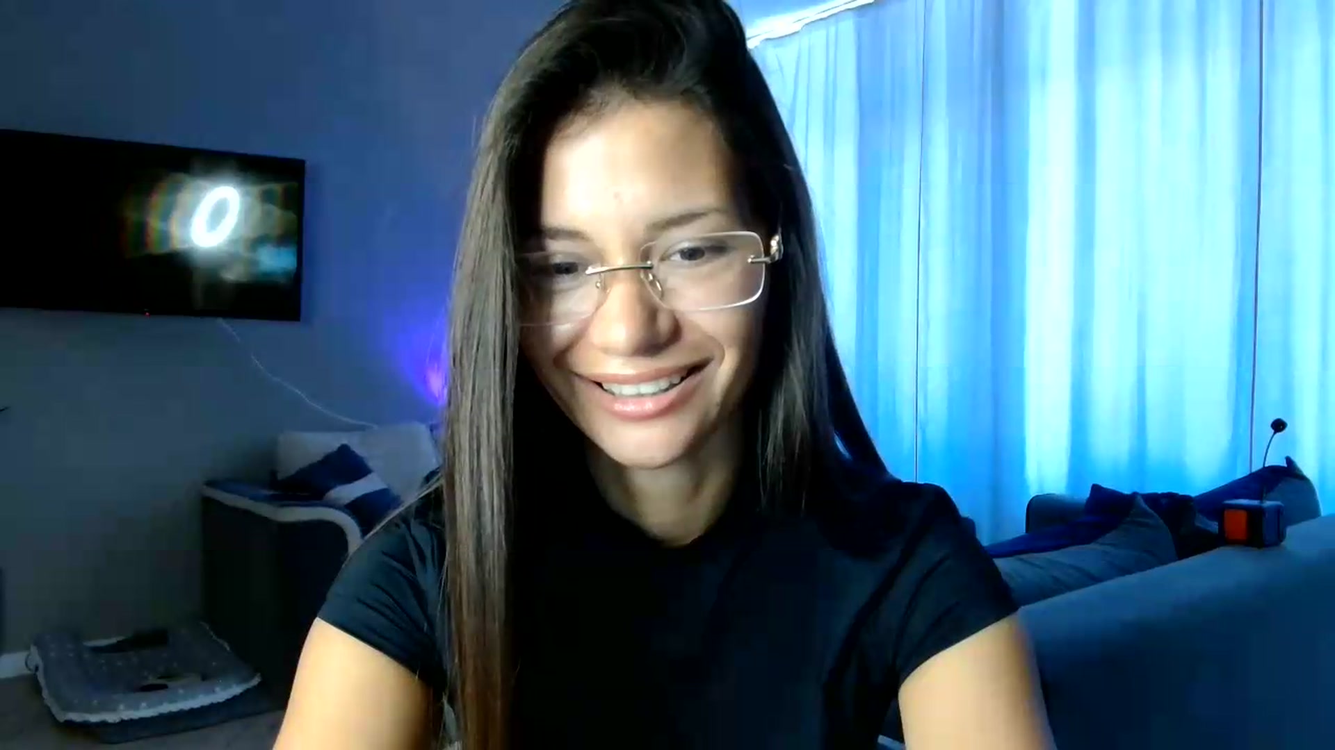 Gallery image thumbnail from FitXoxo's myfreecams stream on, 07/11/2026, 12:14 image 3 of 20
