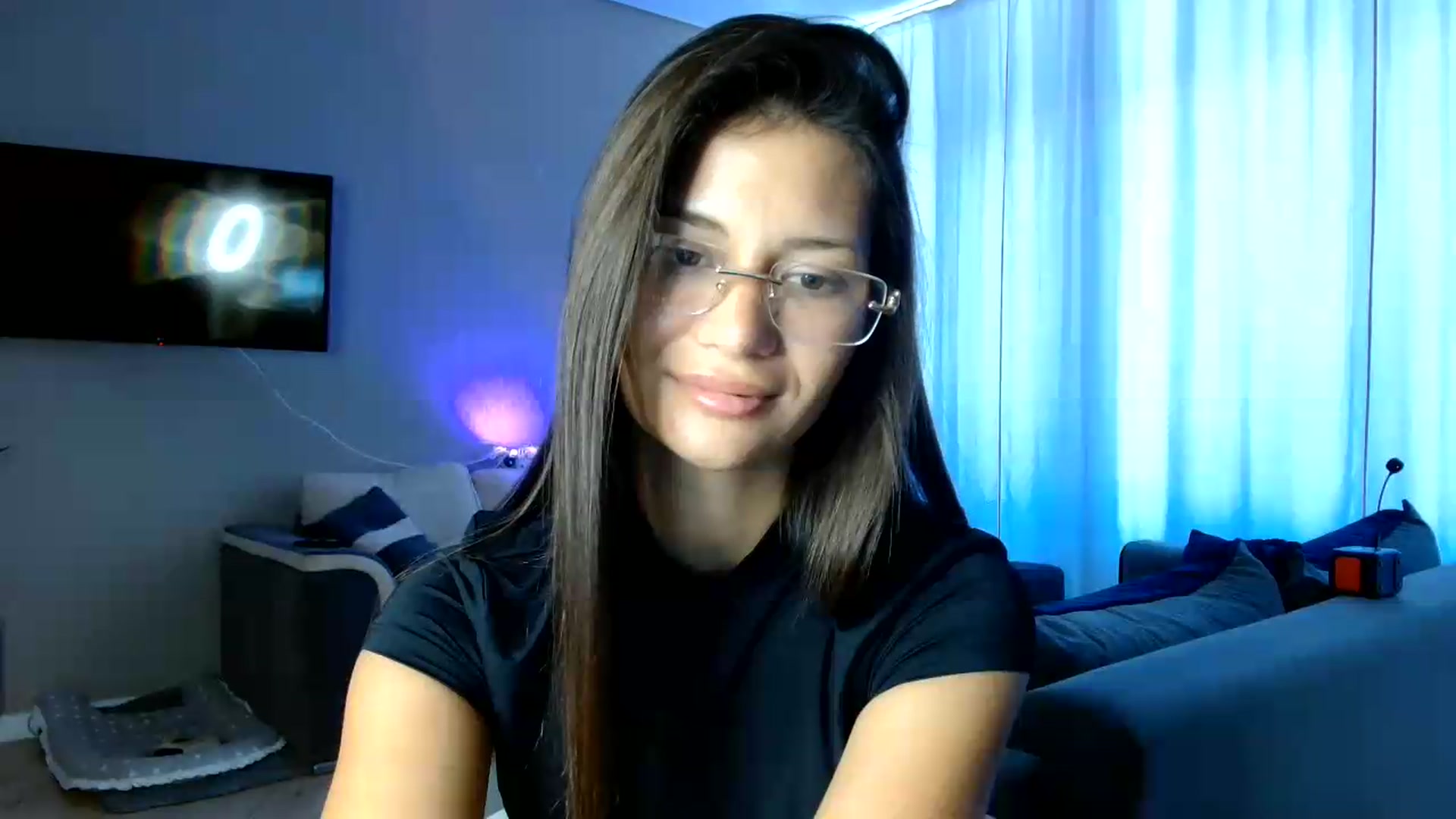 Gallery image thumbnail from FitXoxo's myfreecams stream on, 07/11/2026, 12:14 image 4 of 20