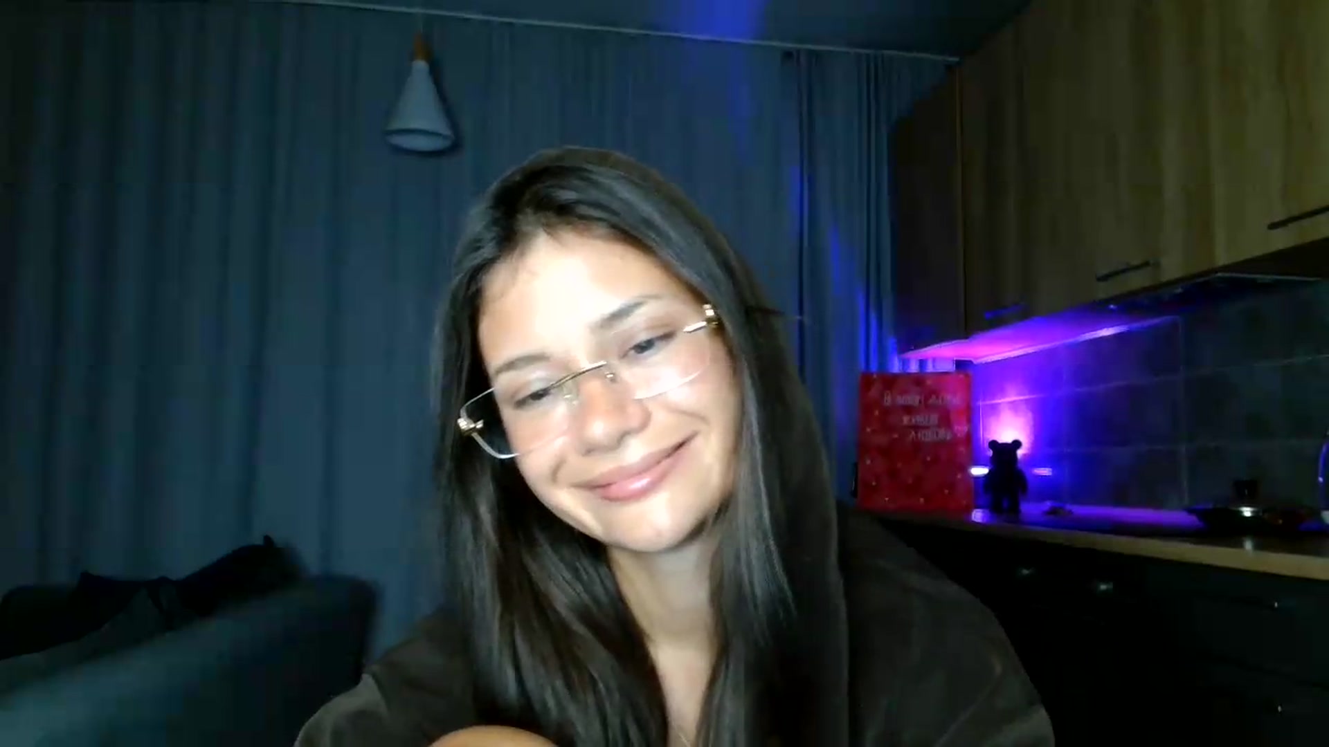 Gallery image thumbnail from FitXoxo's myfreecams stream on, 07/13/2026, 20:33 image 14 of 20