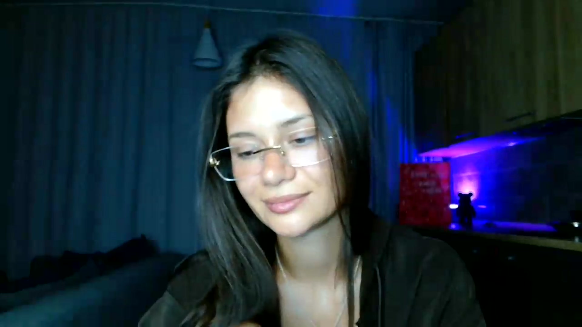 Gallery image thumbnail from FitXoxo's myfreecams stream on, 07/13/2026, 20:33 image 13 of 20