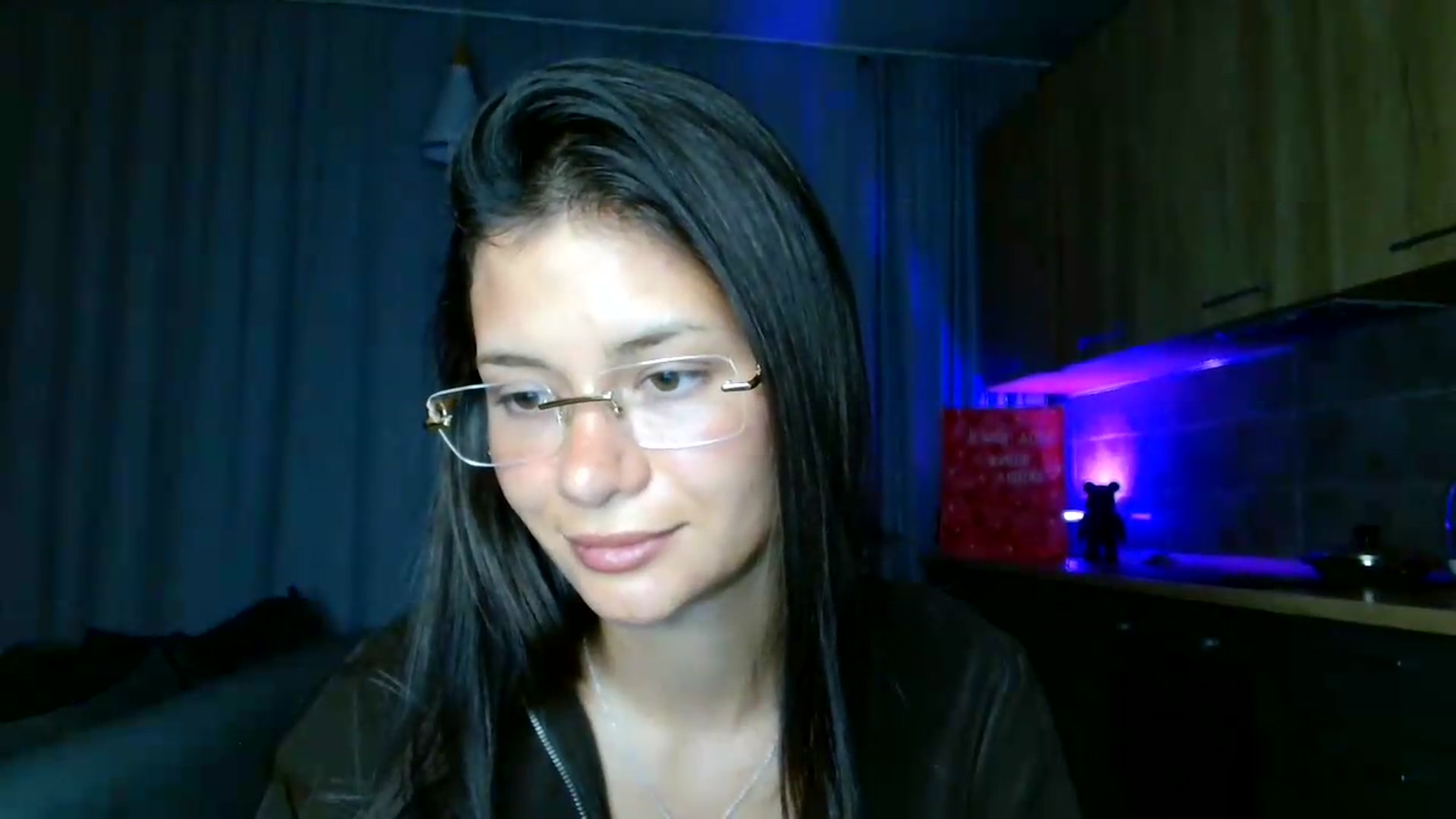 Gallery image thumbnail from FitXoxo's myfreecams stream on, 07/13/2026, 20:33 image 16 of 20