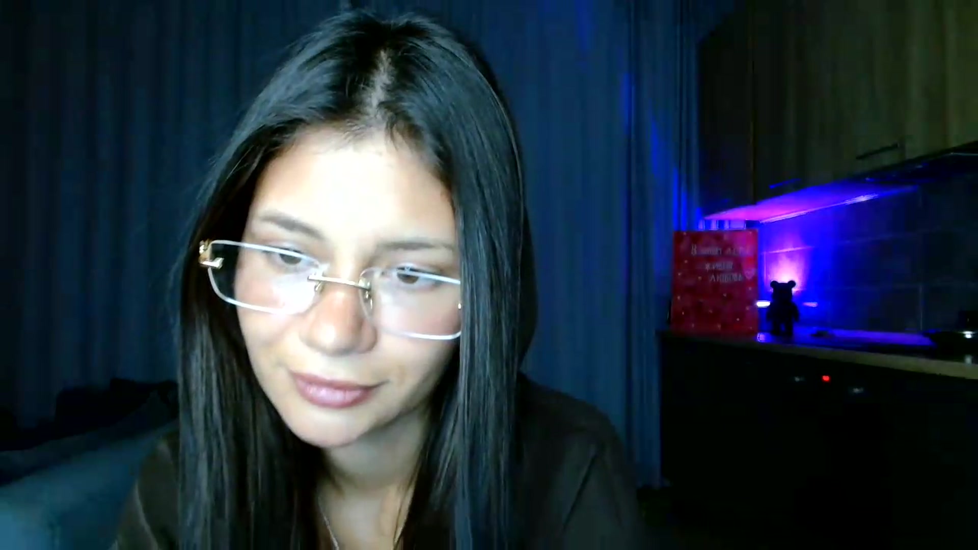 Gallery image thumbnail from FitXoxo's myfreecams stream on, 07/13/2026, 20:33 image 4 of 20