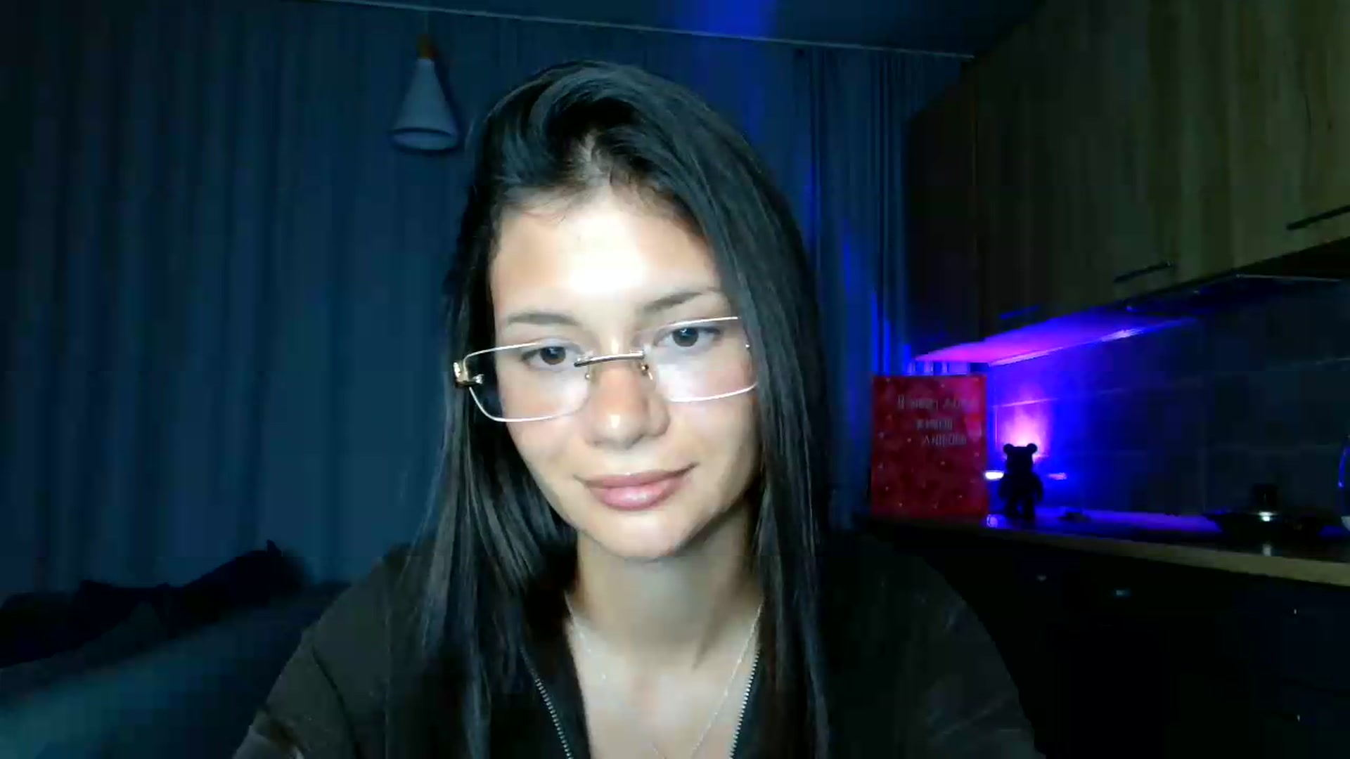 Gallery image thumbnail from FitXoxo's myfreecams stream on, 07/13/2026, 20:33 image 17 of 20