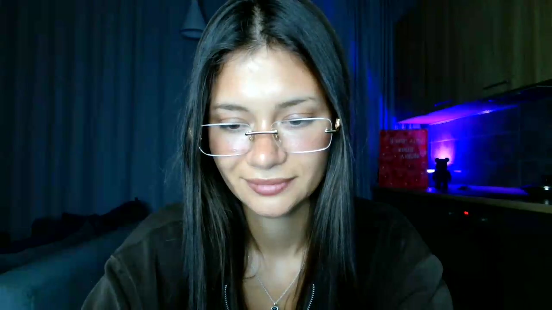 Gallery image thumbnail from FitXoxo's myfreecams stream on, 07/13/2026, 20:33 image 7 of 20