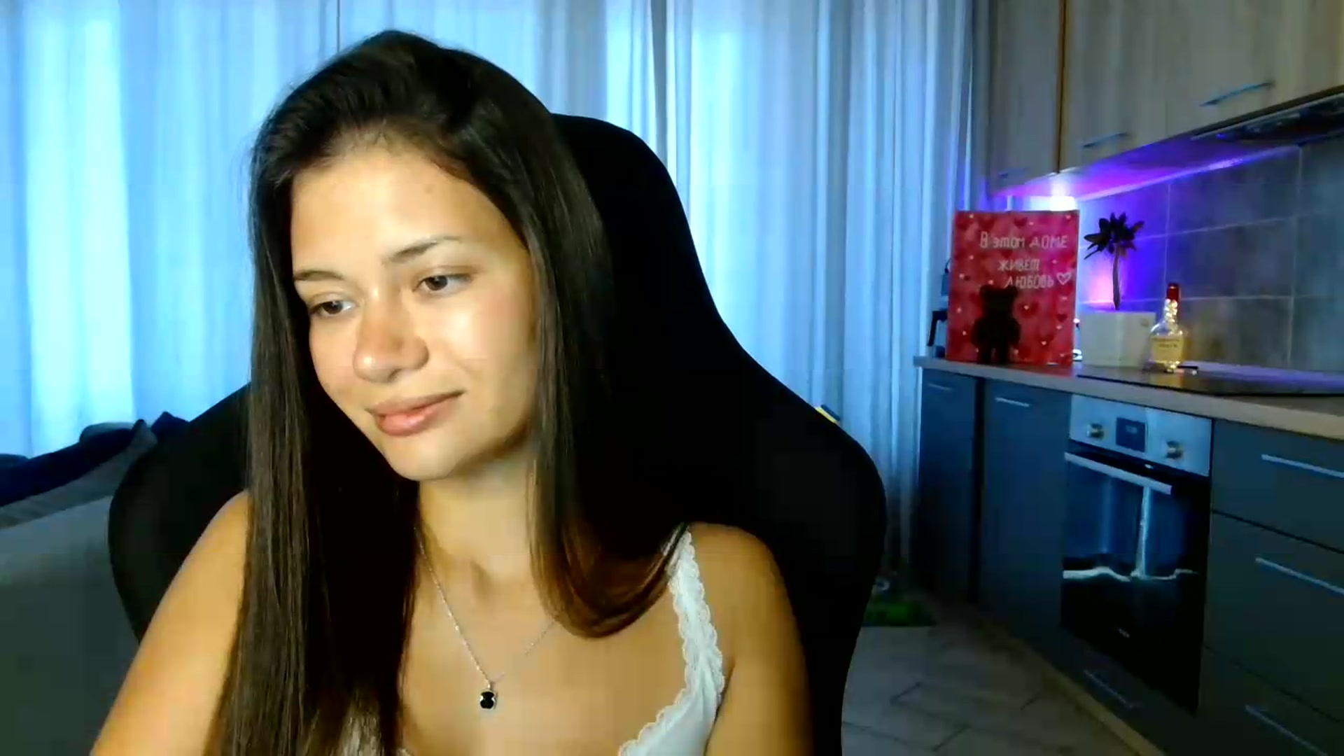 Gallery image thumbnail from FitXoxo's myfreecams stream on, 07/15/2026, 16:13 image 4 of 20