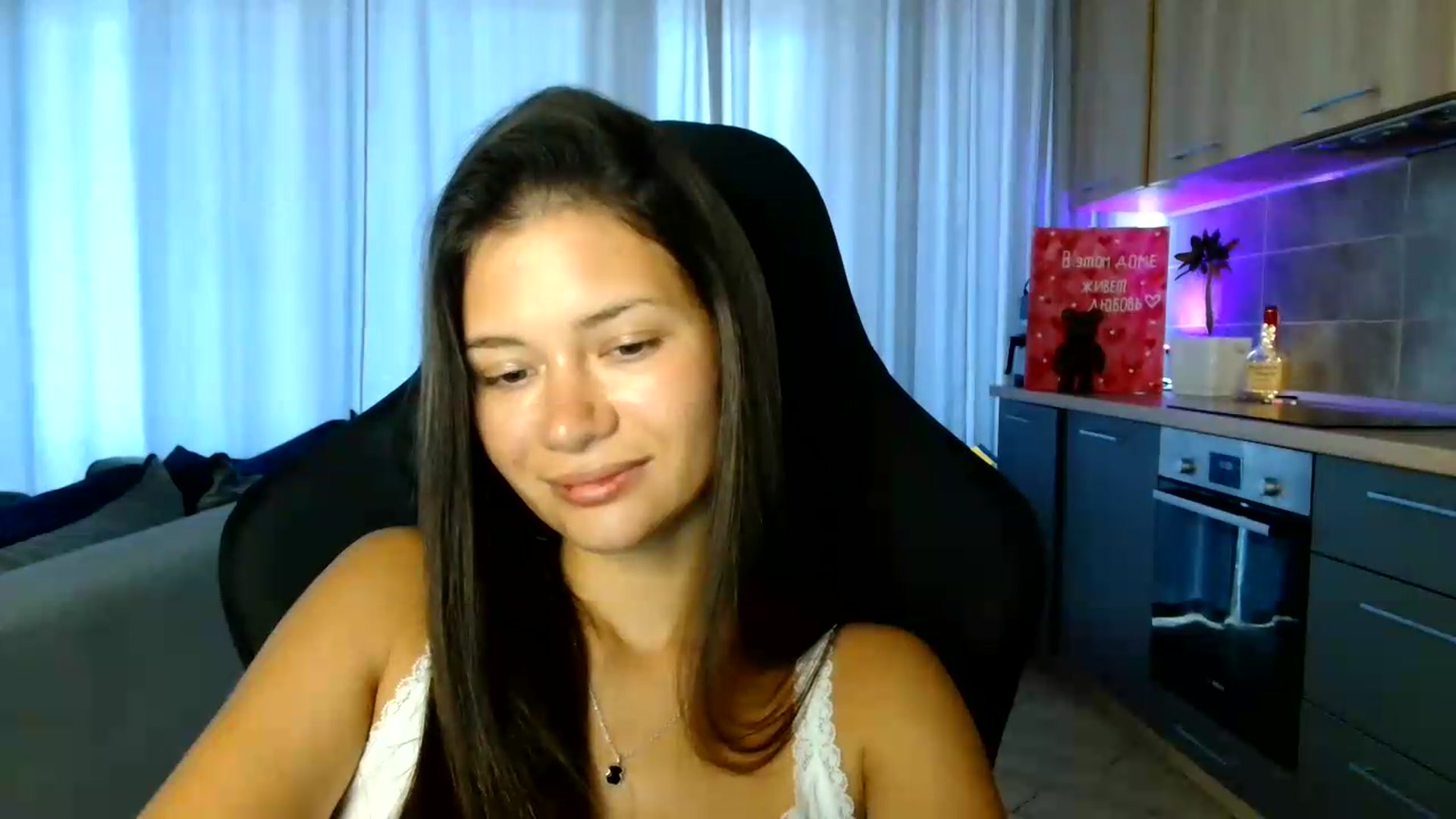 Gallery image thumbnail from FitXoxo's myfreecams stream on, 07/15/2026, 16:13 image 6 of 20