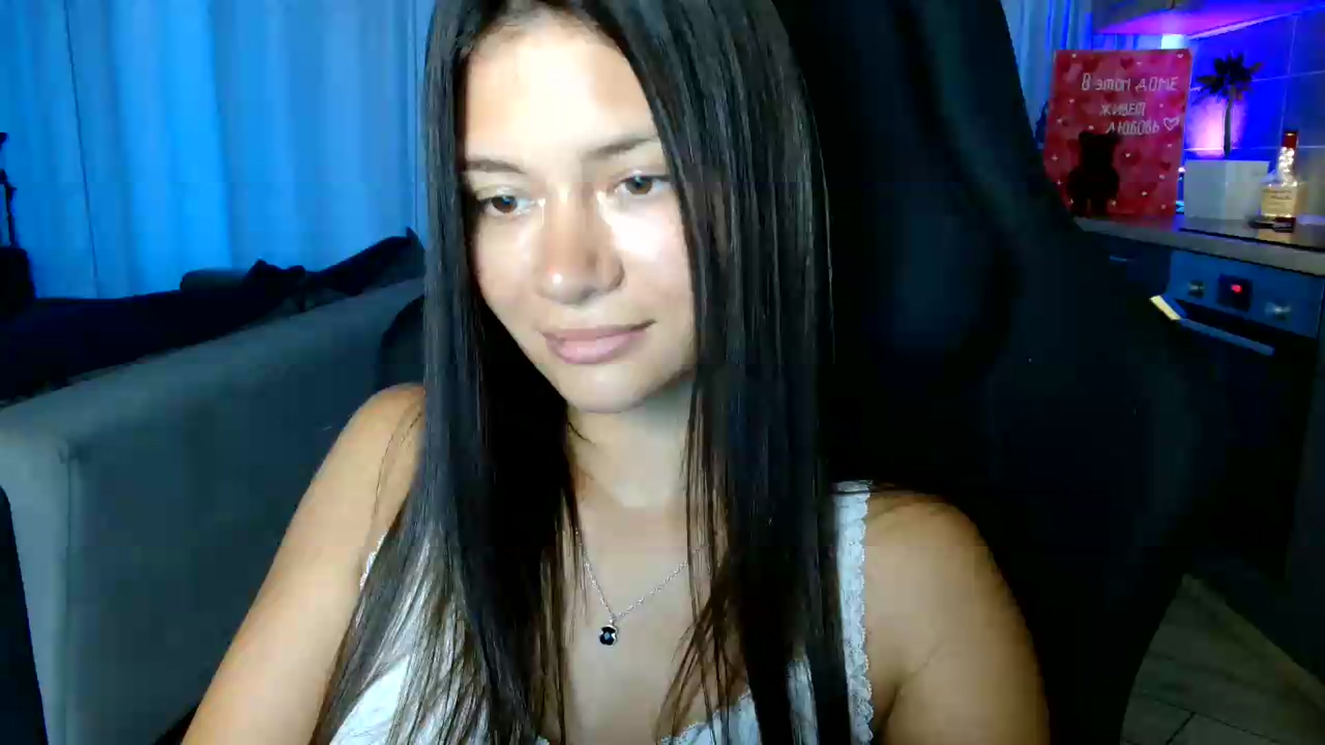 Gallery image thumbnail from FitXoxo's myfreecams stream on, 07/15/2026, 19:28 image 4 of 20