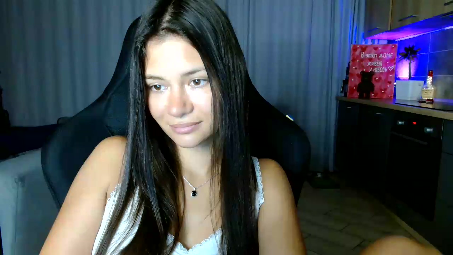 Gallery image thumbnail from FitXoxo's myfreecams stream on, 07/15/2026, 19:28 image 12 of 20