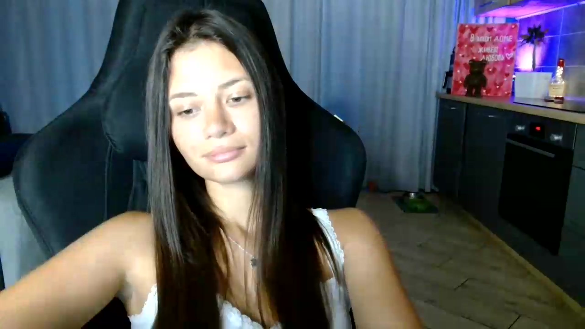 Gallery image thumbnail from FitXoxo's myfreecams stream on, 07/15/2026, 19:28 image 9 of 20