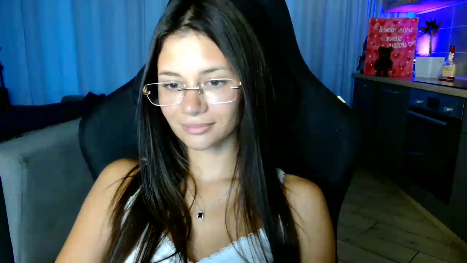 Gallery image thumbnail from FitXoxo's myfreecams stream on, 07/15/2026, 19:28 image 6 of 20