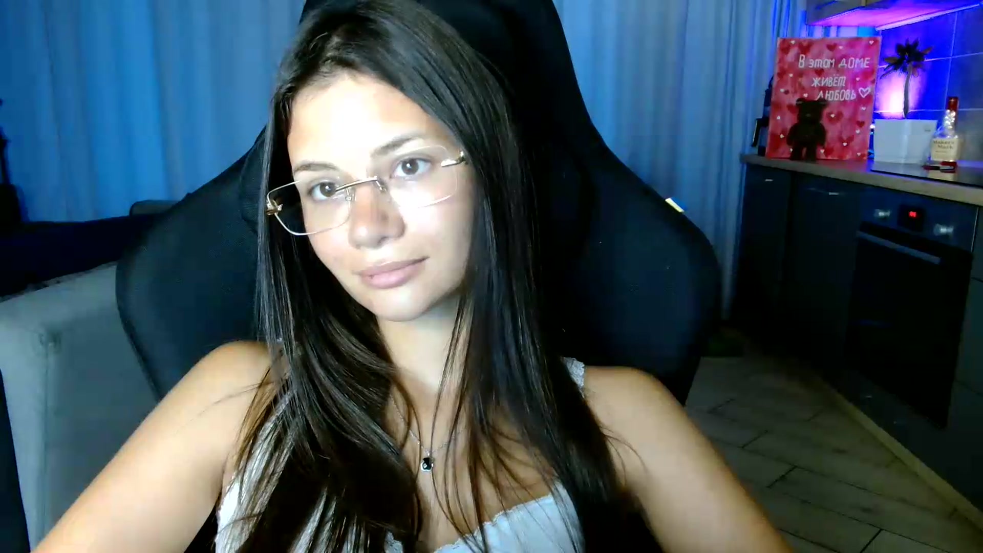 Gallery image thumbnail from FitXoxo's myfreecams stream on, 07/15/2026, 19:28 image 7 of 20
