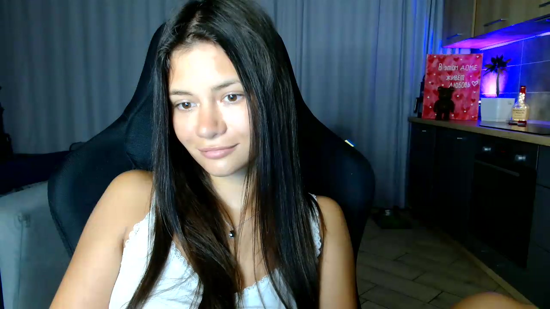Gallery image thumbnail from FitXoxo's myfreecams stream on, 07/15/2026, 19:28 image 13 of 20