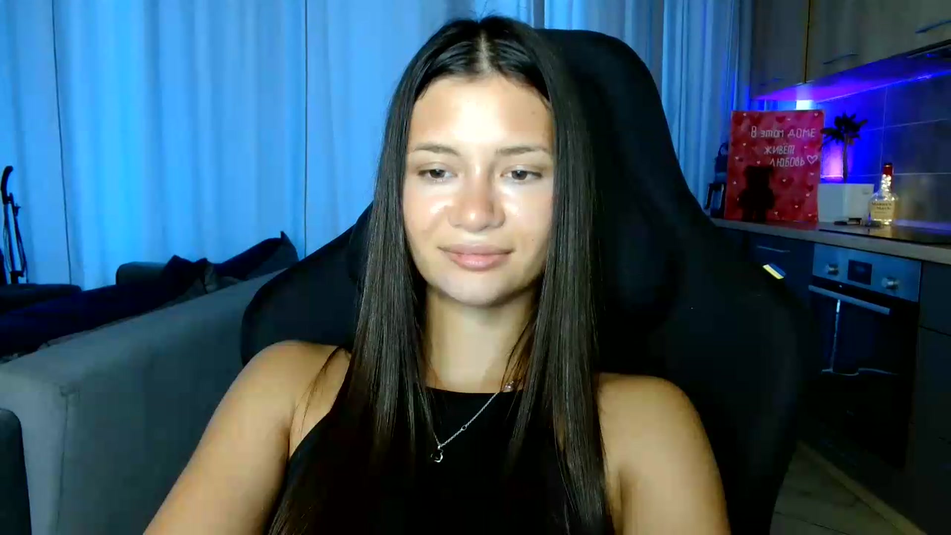Gallery image thumbnail from FitXoxo's myfreecams stream on, 07/16/2026, 16:03 image 10 of 20