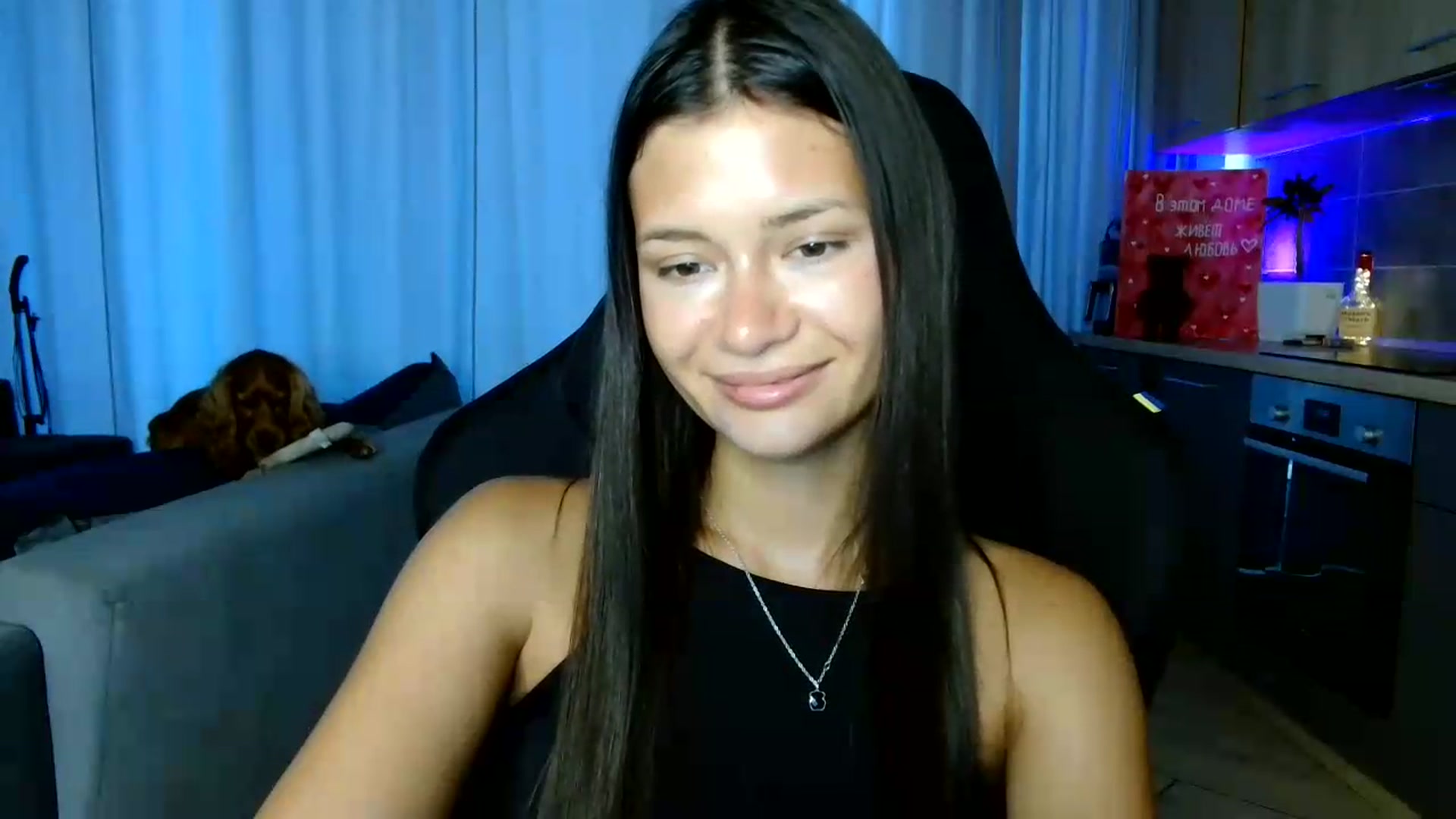 Gallery image thumbnail from FitXoxo's myfreecams stream on, 07/16/2026, 16:03 image 14 of 20