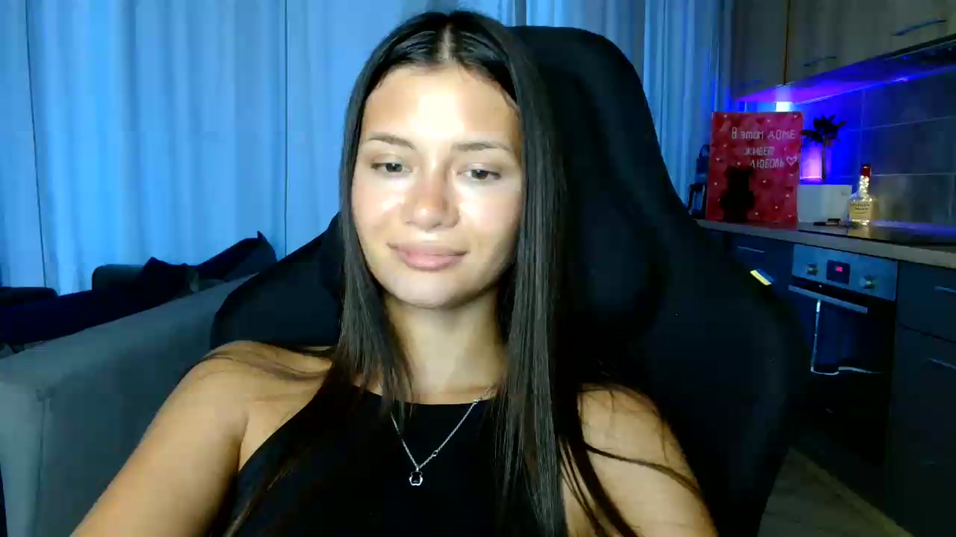 Gallery image thumbnail from FitXoxo's myfreecams stream on, 07/16/2026, 16:03 image 20 of 20