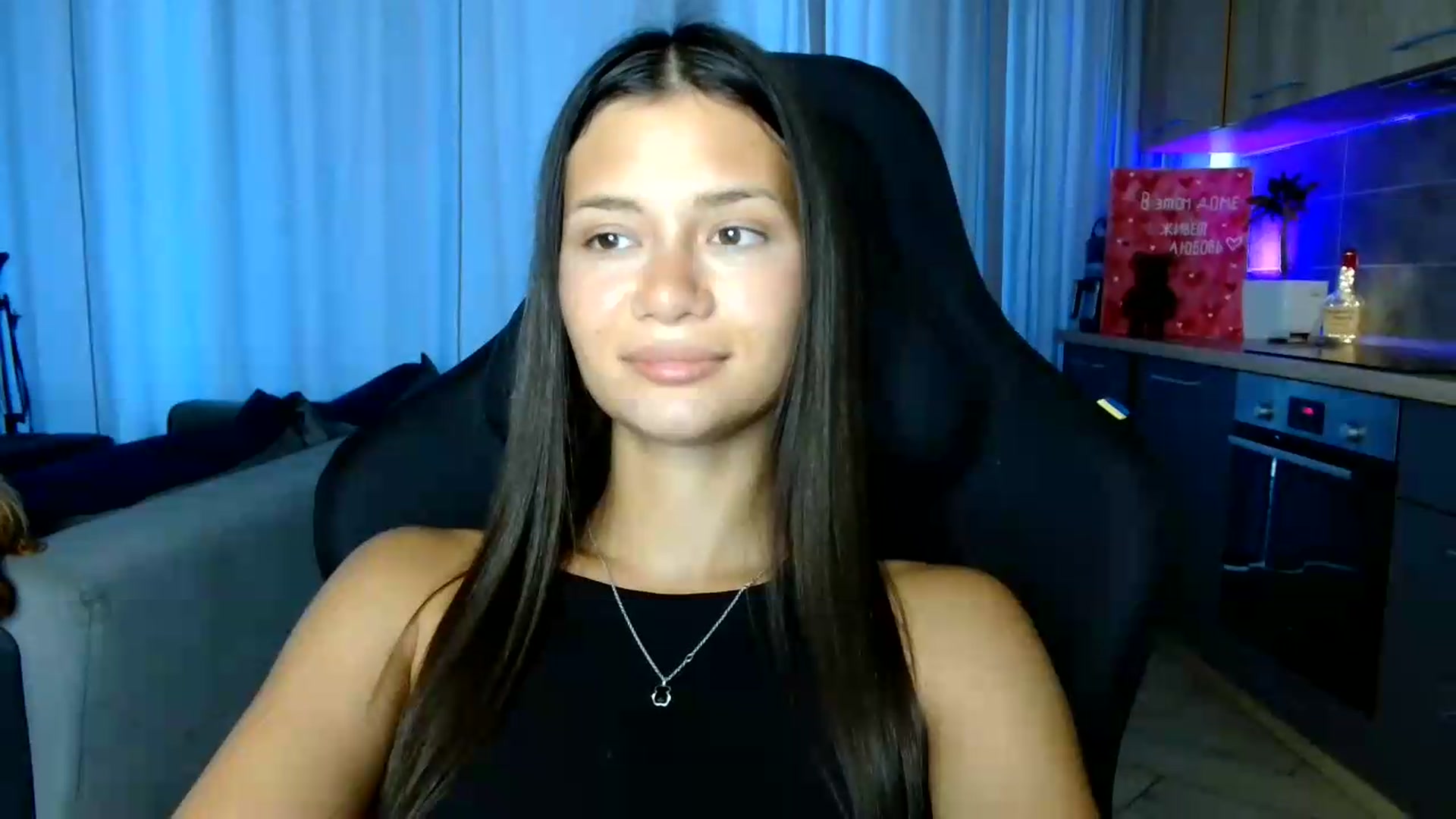 Gallery image thumbnail from FitXoxo's myfreecams stream on, 07/16/2026, 16:03 image 12 of 20