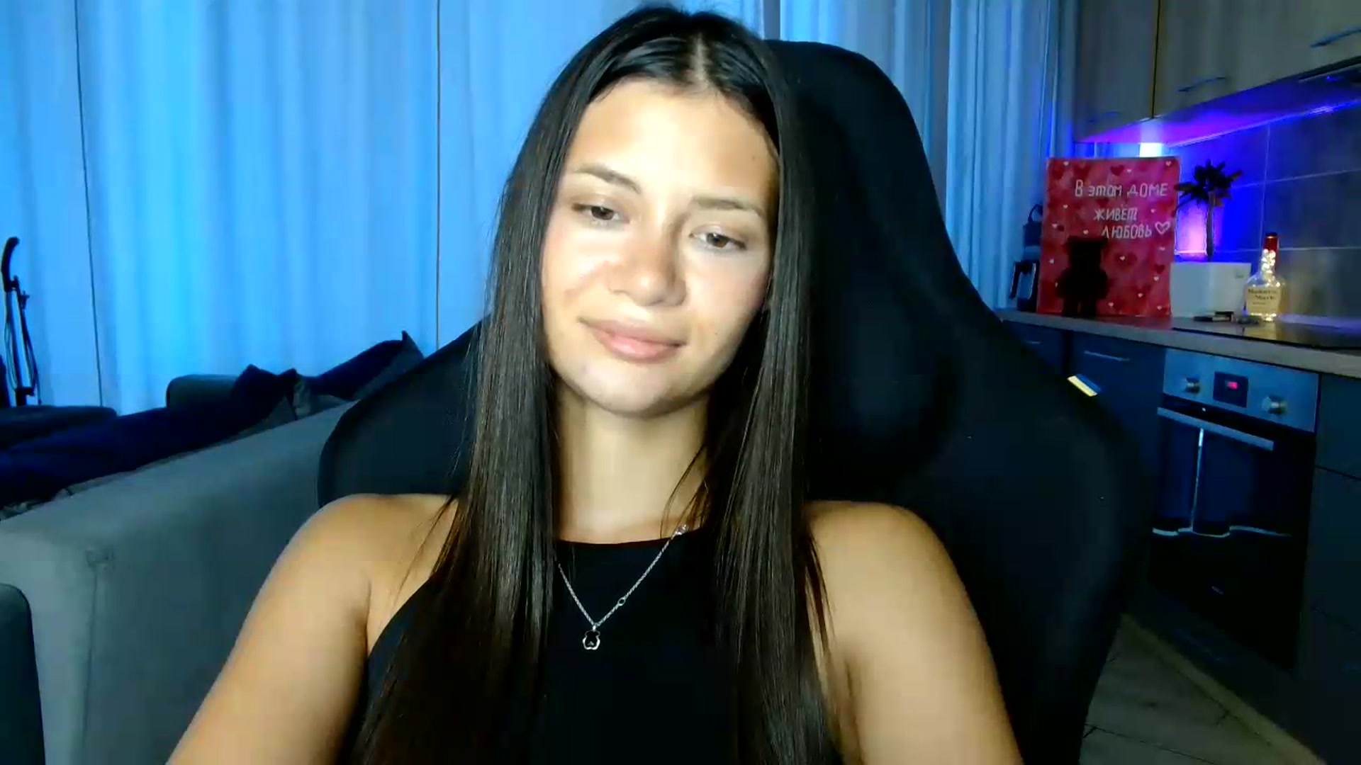 Gallery image thumbnail from FitXoxo's myfreecams stream on, 07/16/2026, 16:03 image 7 of 20