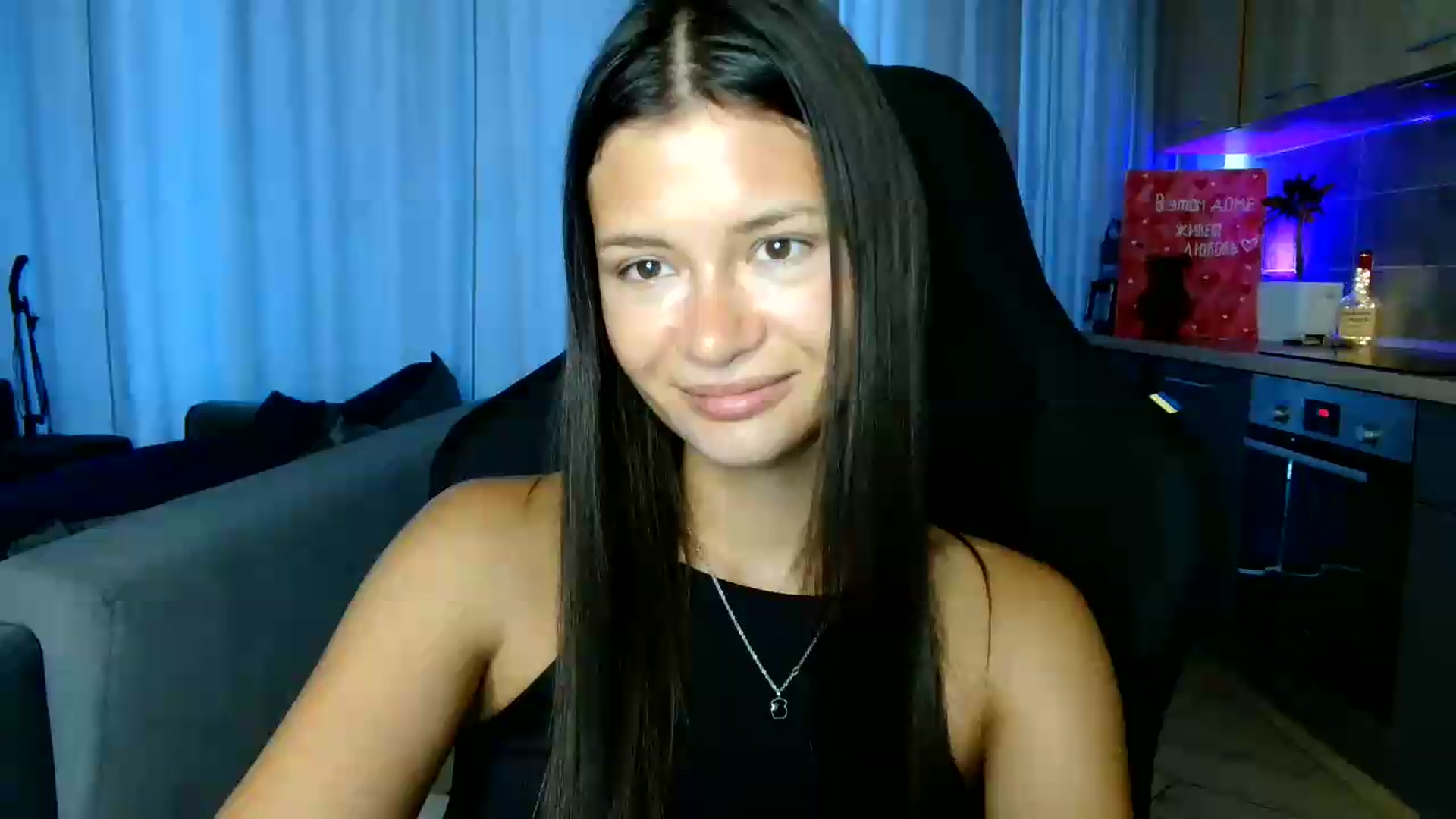 Gallery image thumbnail from FitXoxo's myfreecams stream on, 07/16/2026, 16:03 image 16 of 20