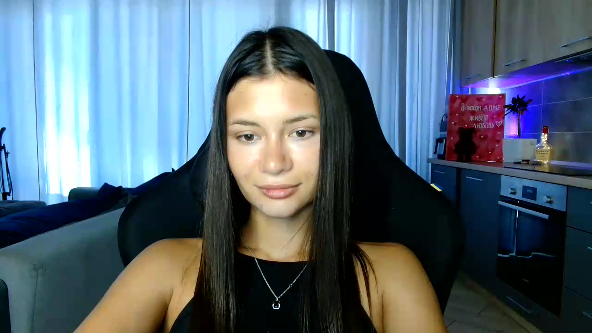 Gallery image thumbnail from FitXoxo's myfreecams stream on, 07/16/2026, 16:03 image 2 of 20