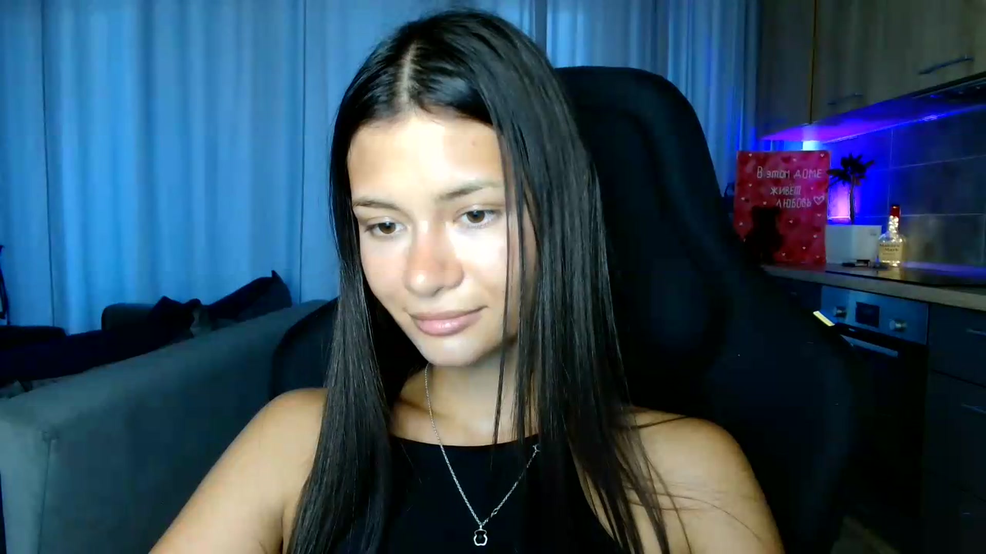 Gallery image thumbnail from FitXoxo's myfreecams stream on, 07/16/2026, 17:13 image 2 of 20