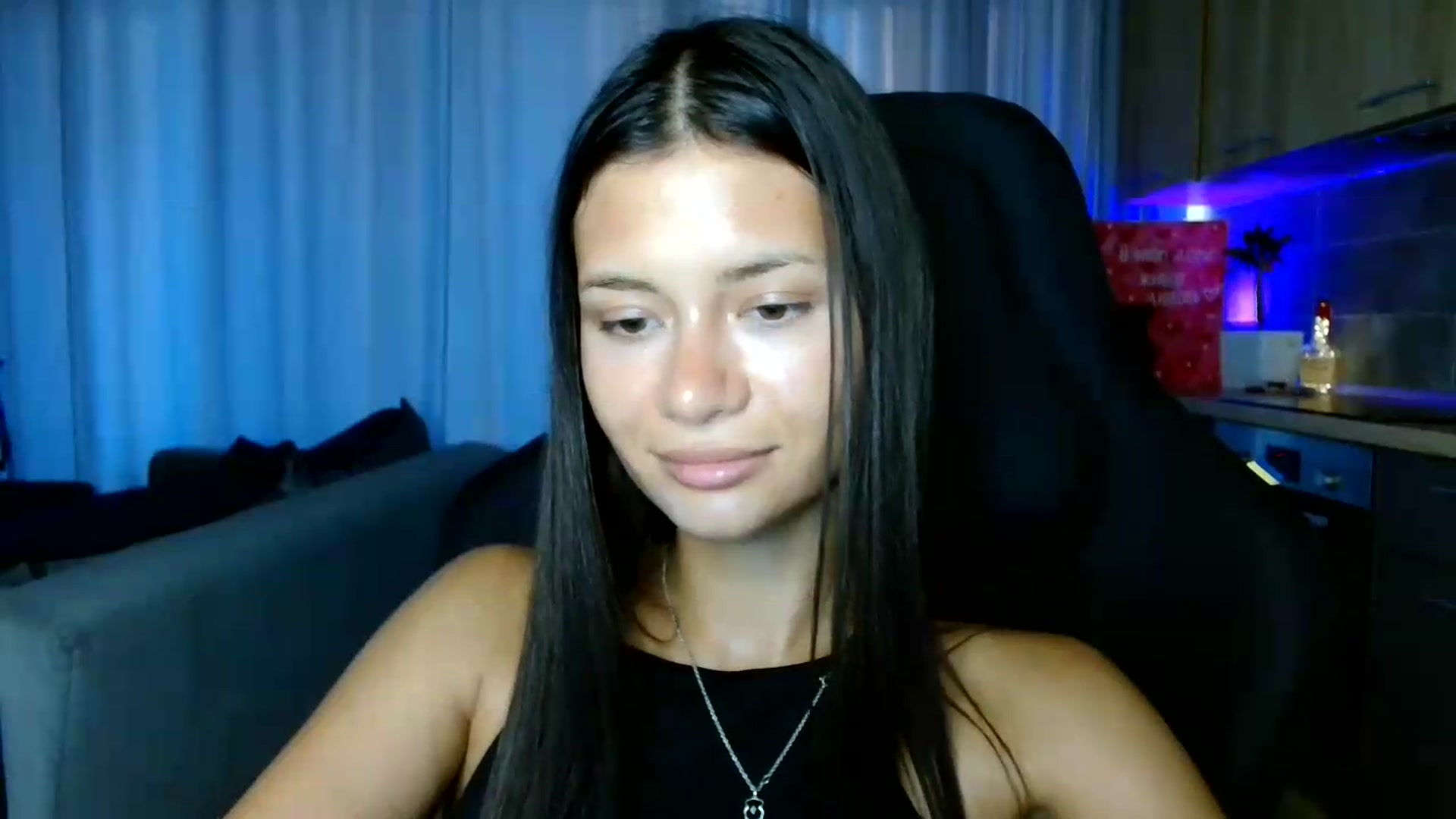 Gallery image thumbnail from FitXoxo's myfreecams stream on, 07/16/2026, 17:13 image 12 of 20