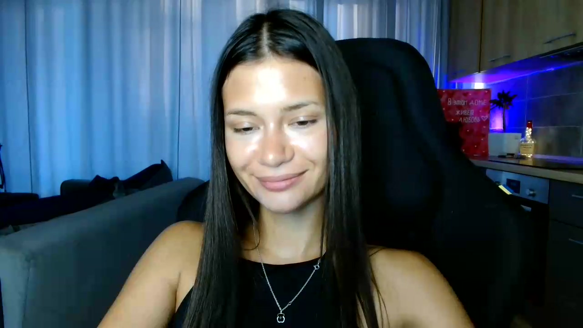 Gallery image thumbnail from FitXoxo's myfreecams stream on, 07/16/2026, 17:13 image 9 of 20