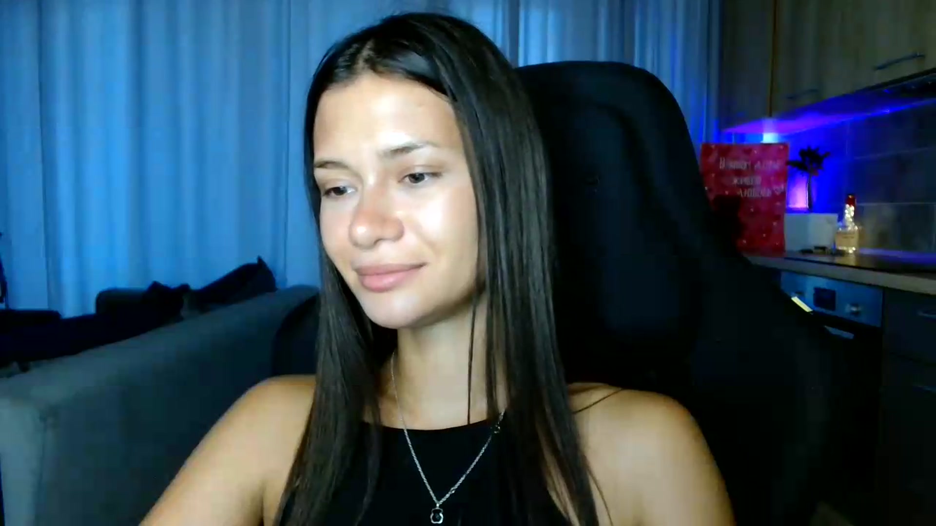 Gallery image thumbnail from FitXoxo's myfreecams stream on, 07/16/2026, 17:13 image 5 of 20