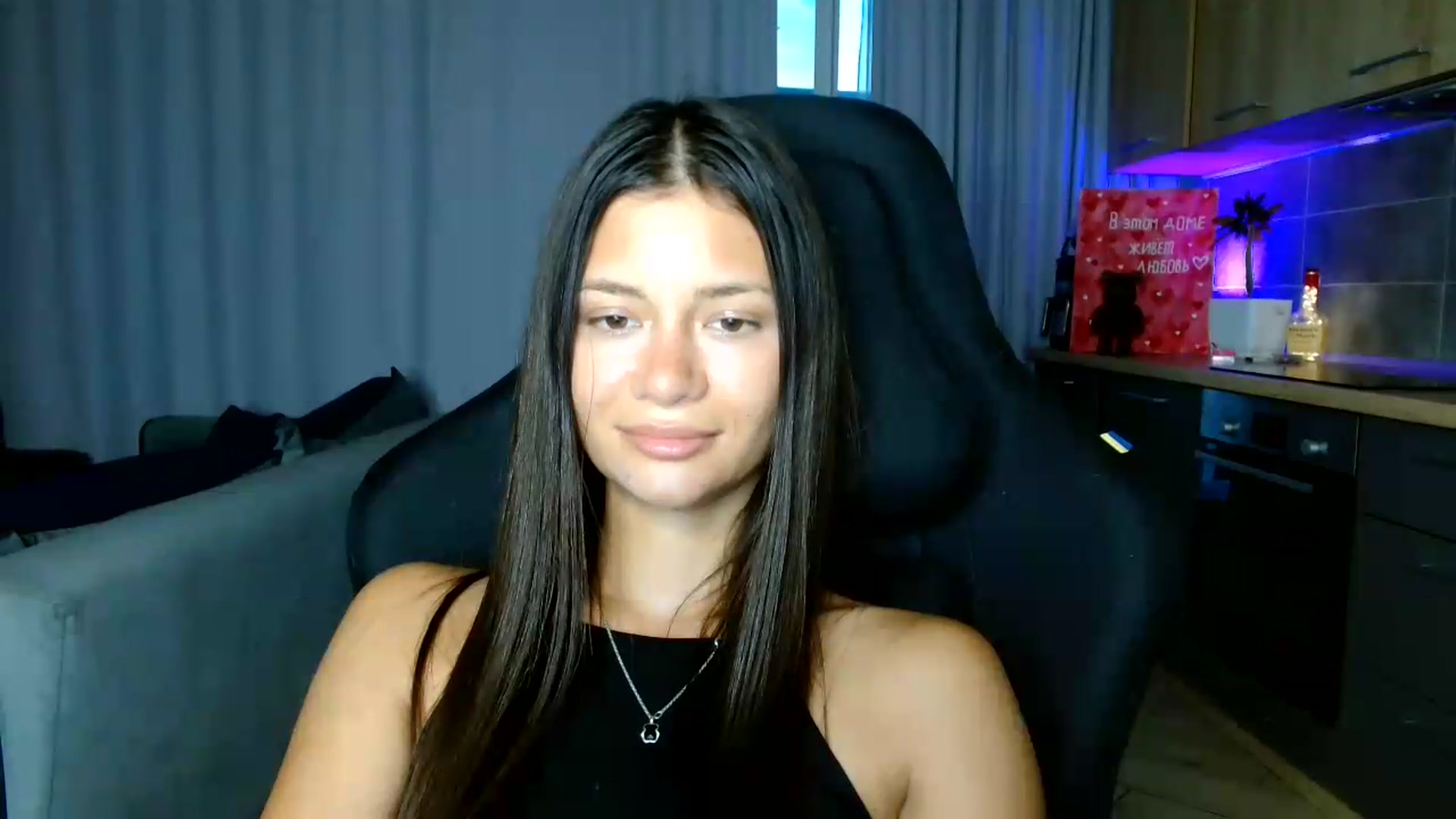 Gallery image thumbnail from FitXoxo's myfreecams stream on, 07/16/2026, 18:09 image 3 of 20