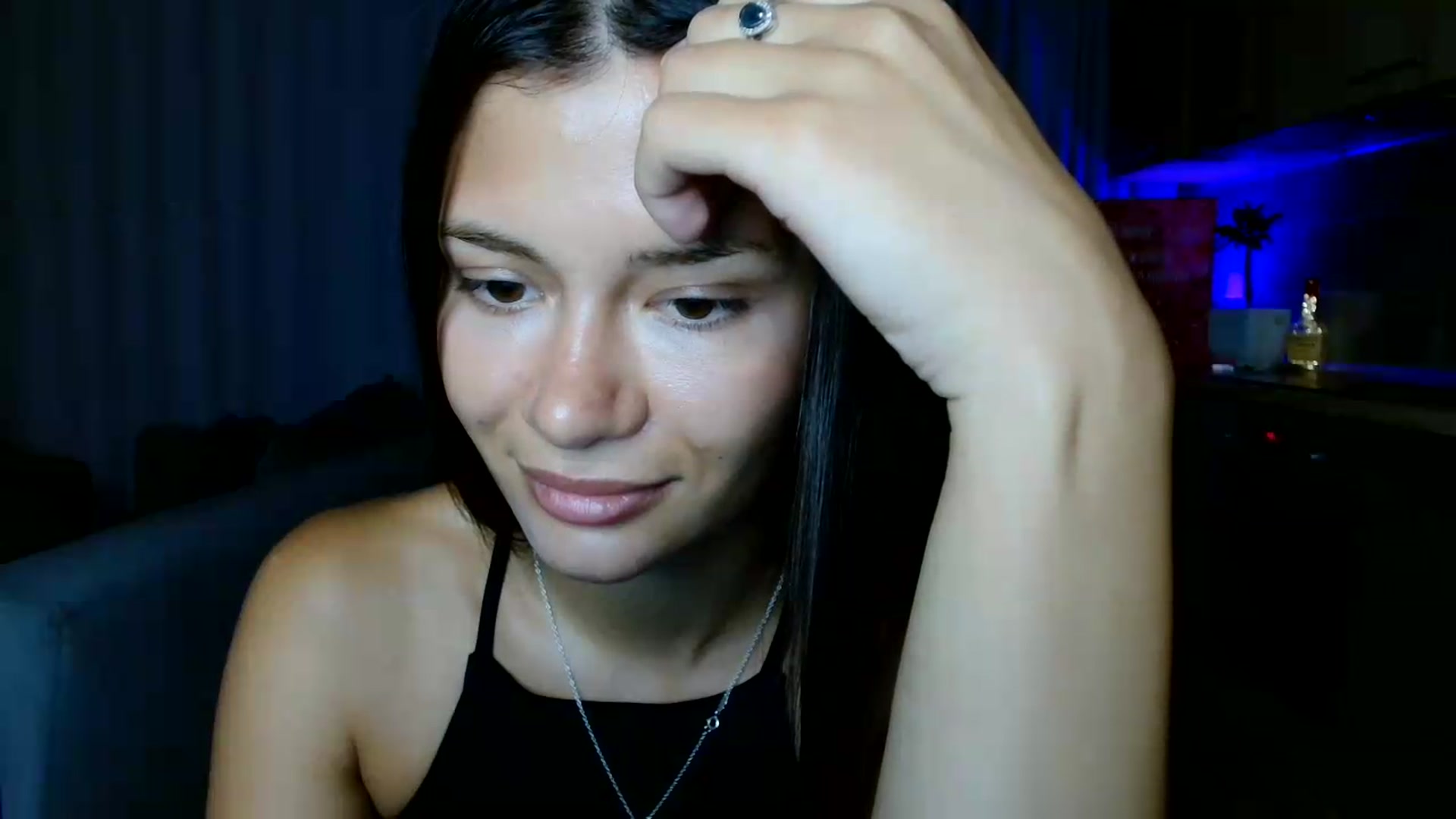 Gallery image thumbnail from FitXoxo's myfreecams stream on, 07/16/2026, 18:09 image 14 of 20