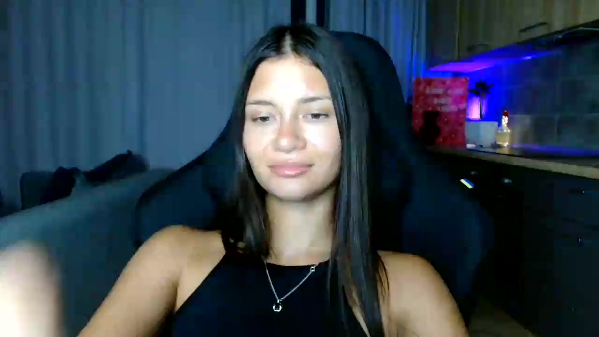 Gallery image thumbnail from FitXoxo's myfreecams stream on, 07/16/2026, 18:40 image 11 of 20